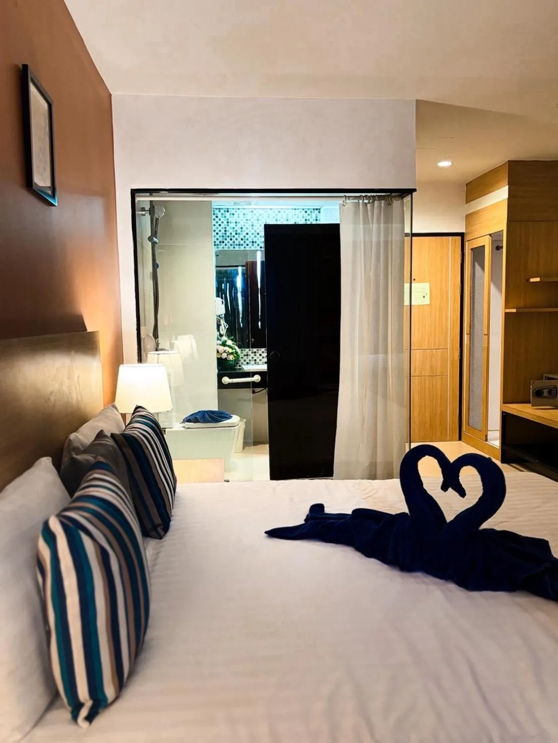 Bed in Vogue Pattaya Hotel