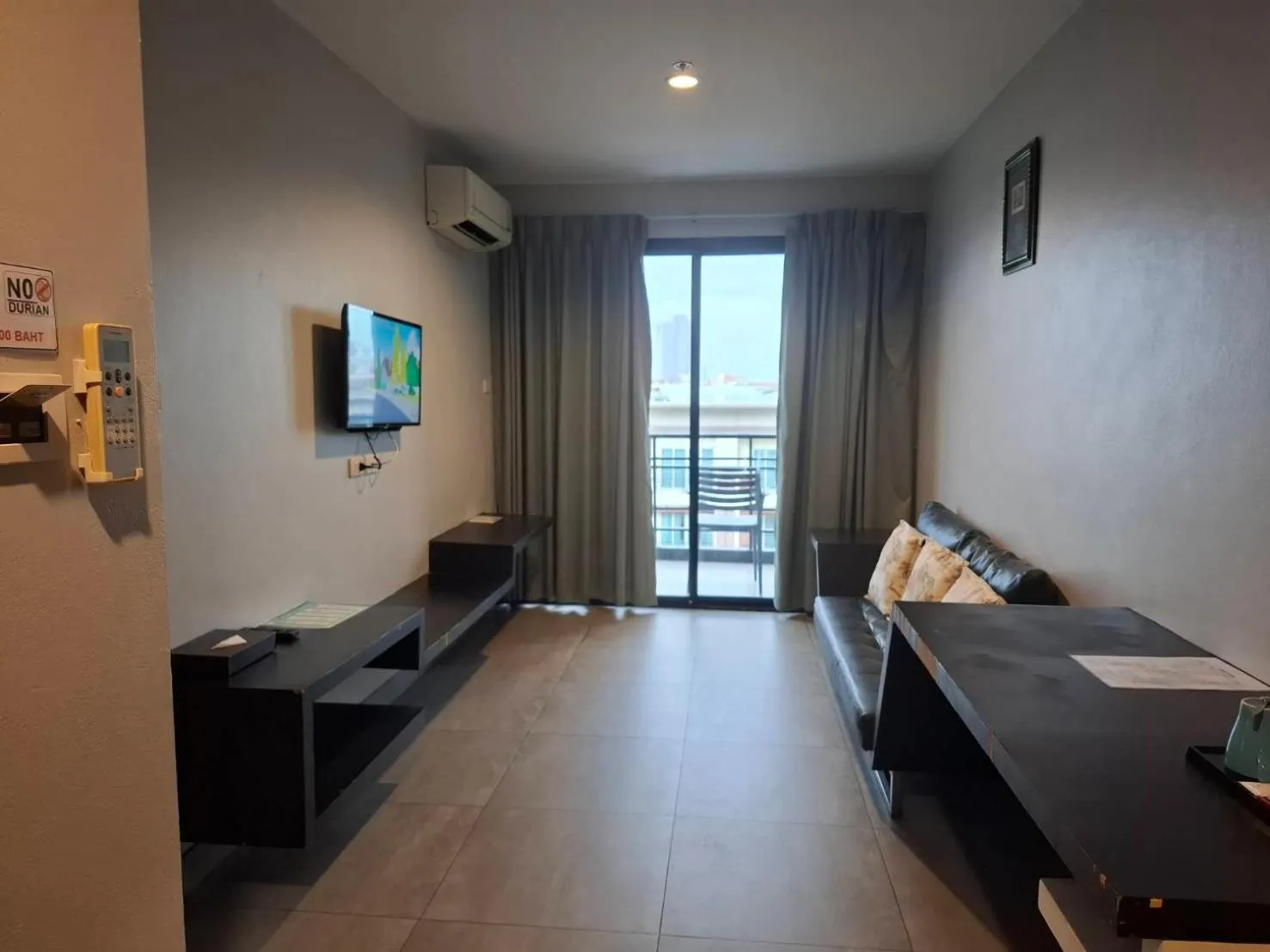 Bed in Vogue Pattaya Hotel