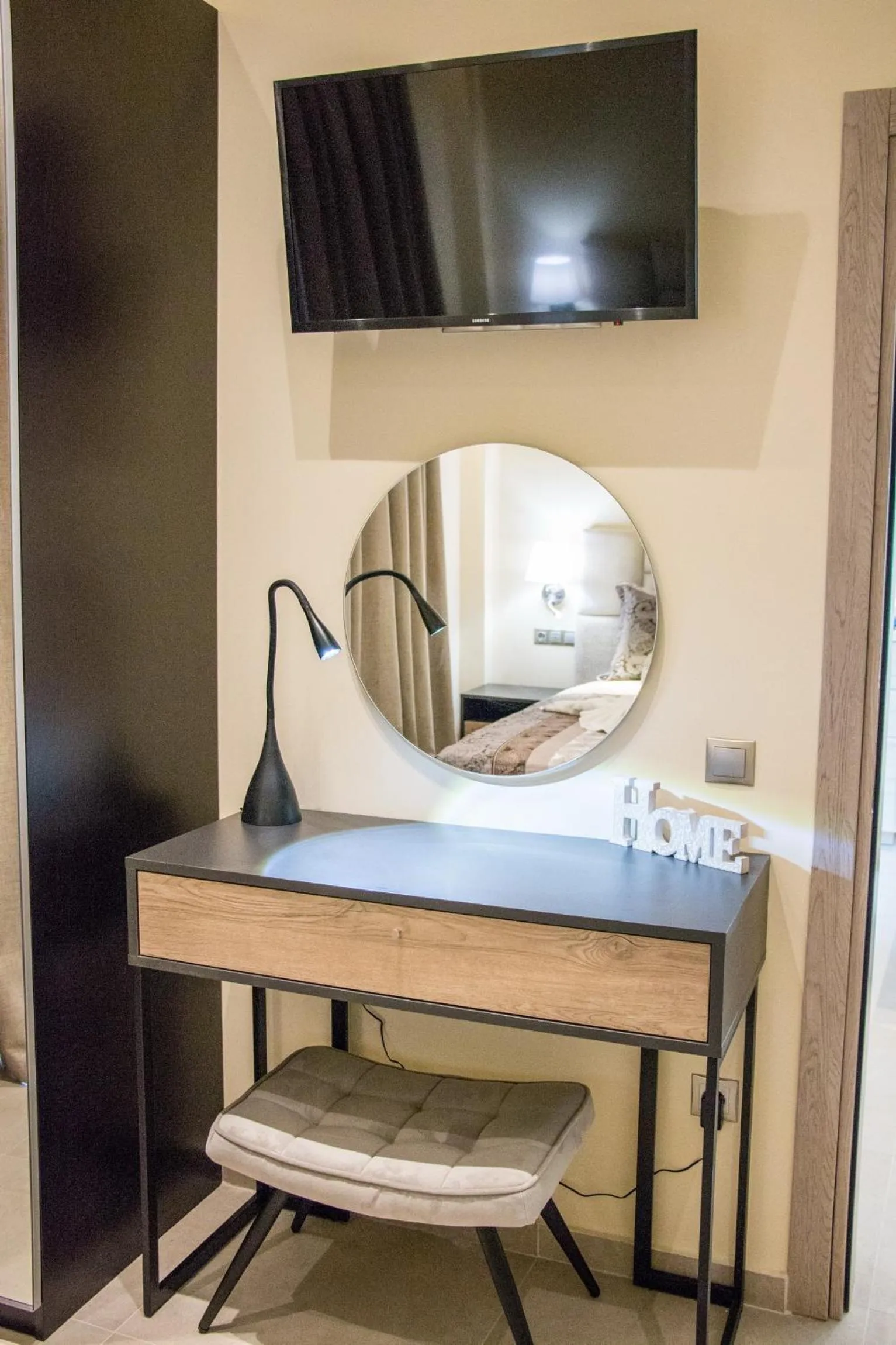 TV and multimedia in Glyfada Beach Hotel