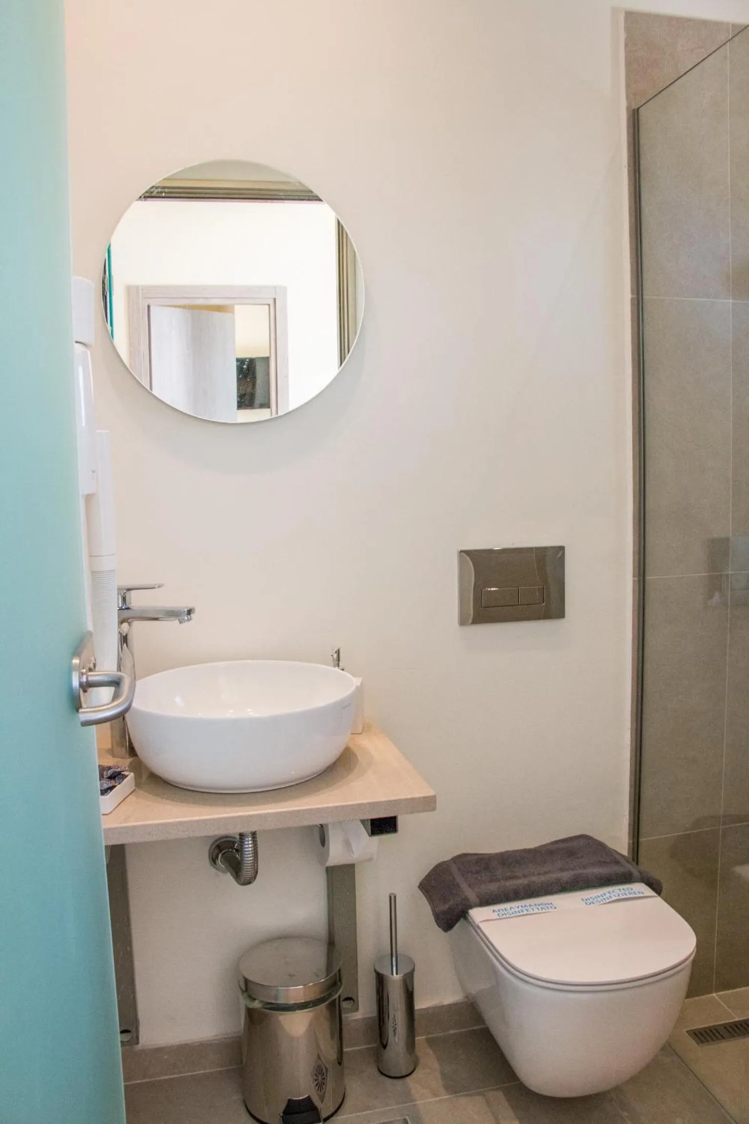 Bathroom in Glyfada Beach Hotel