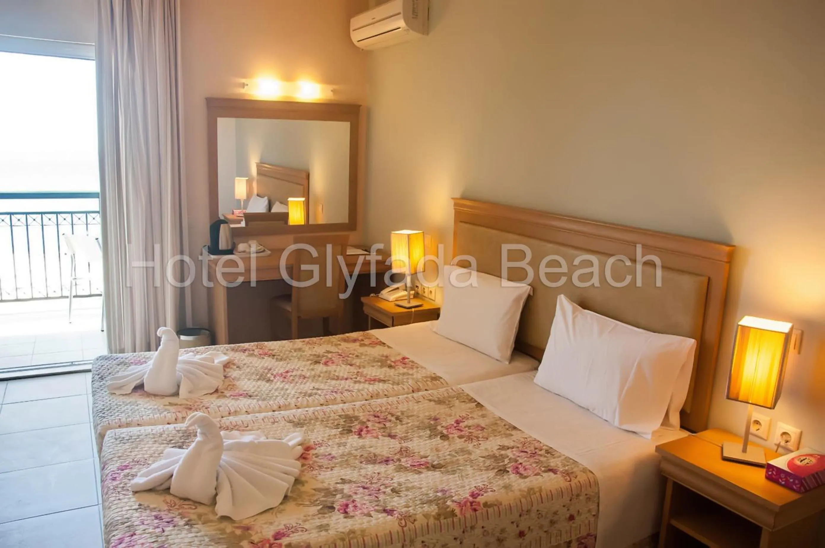 Bed in Glyfada Beach Hotel