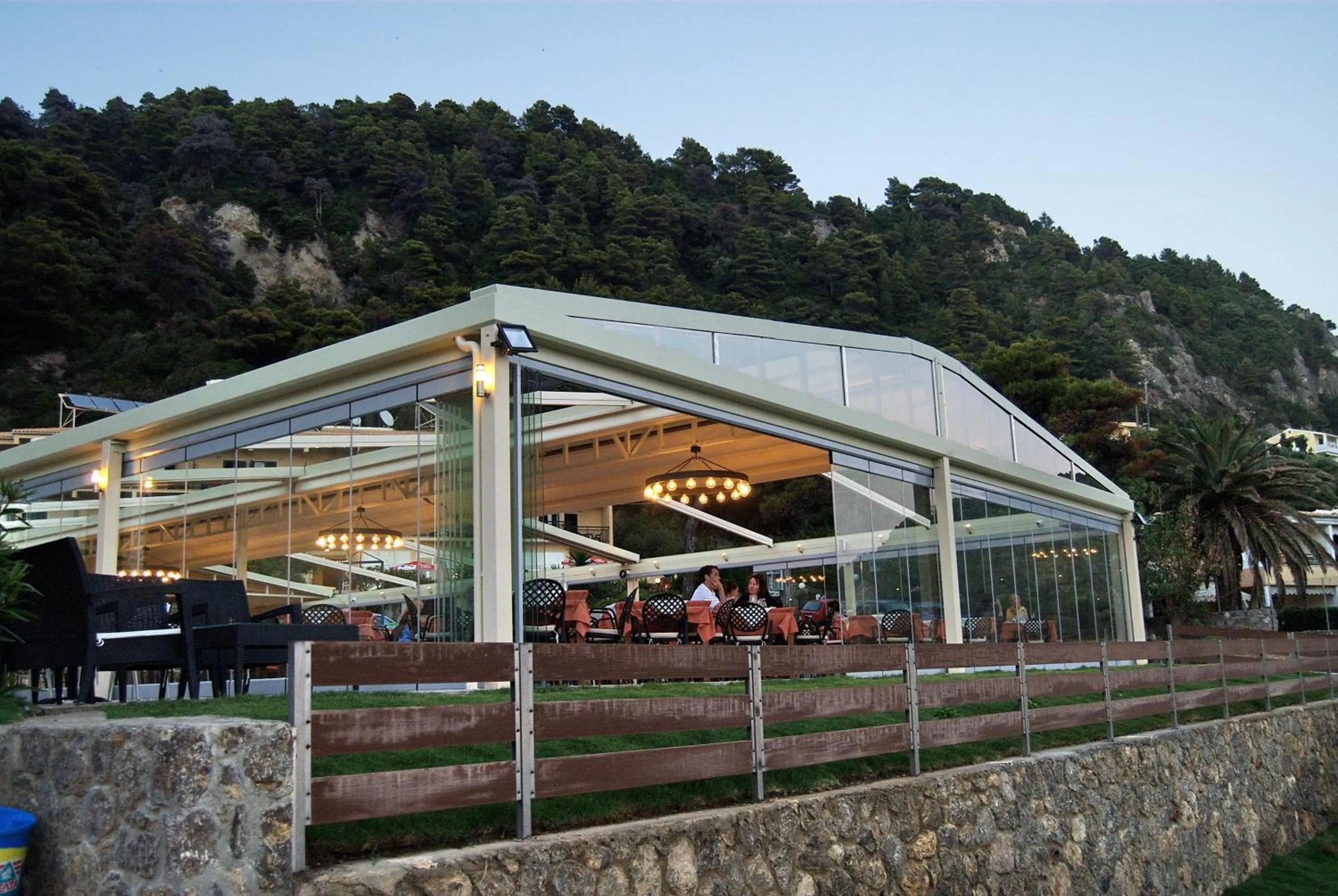 Restaurant/places to eat in Glyfada Beach Hotel