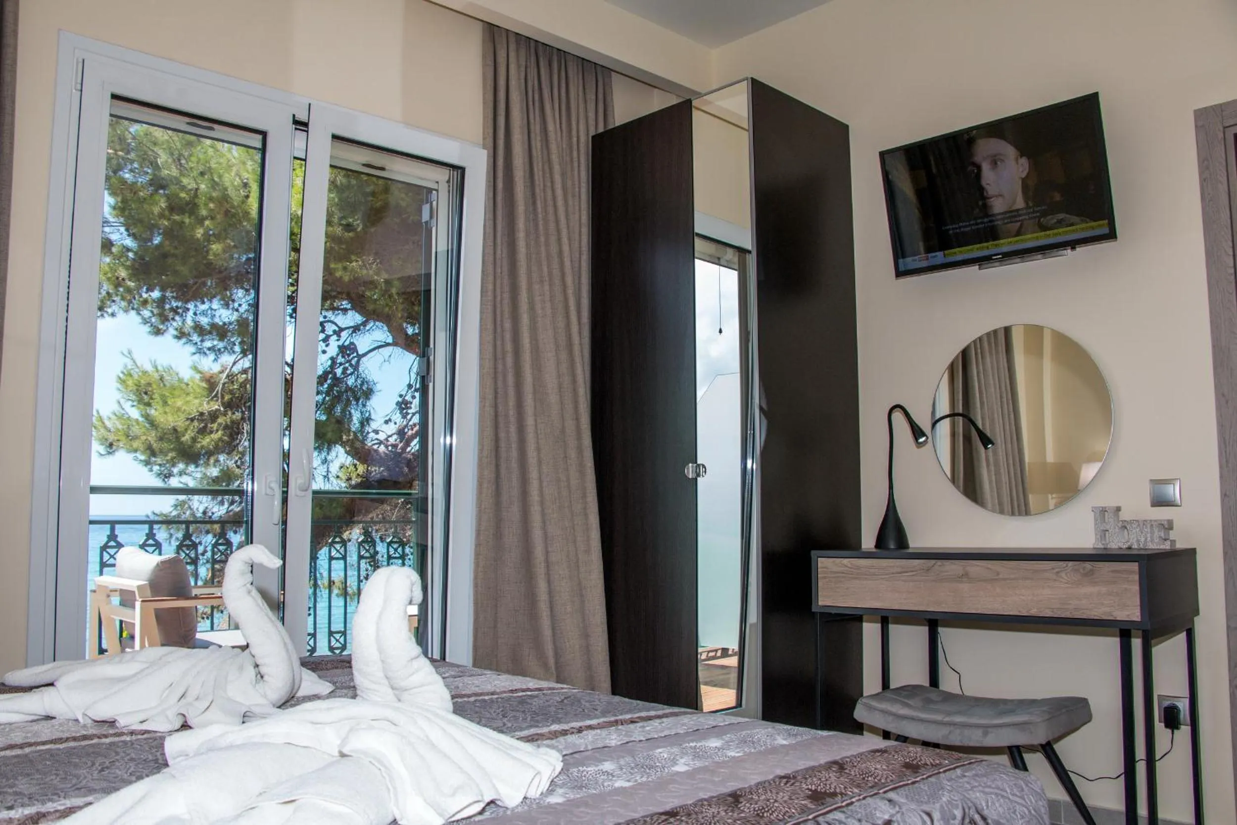 Bed in Glyfada Beach Hotel