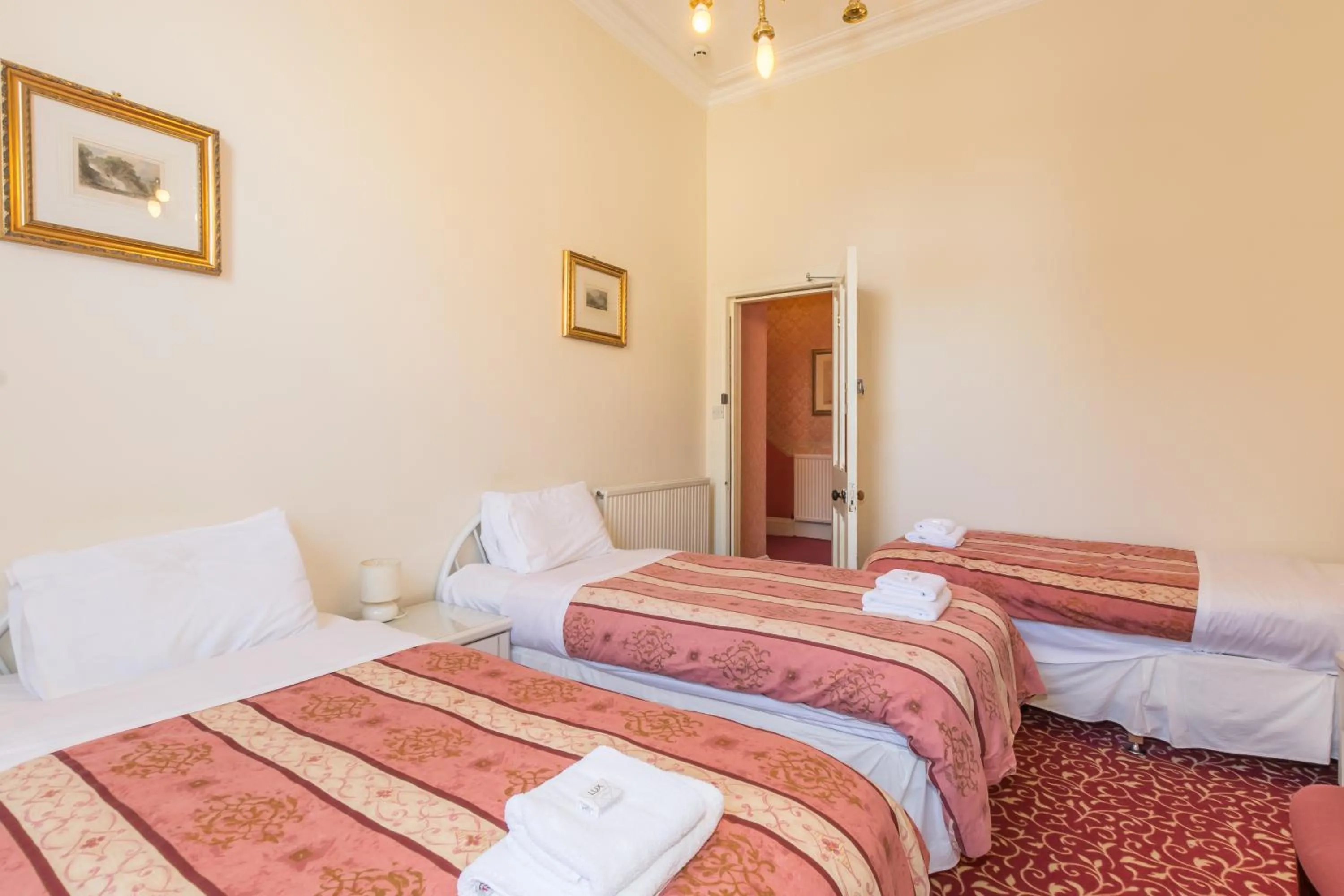 Bed in Menzies Guest House