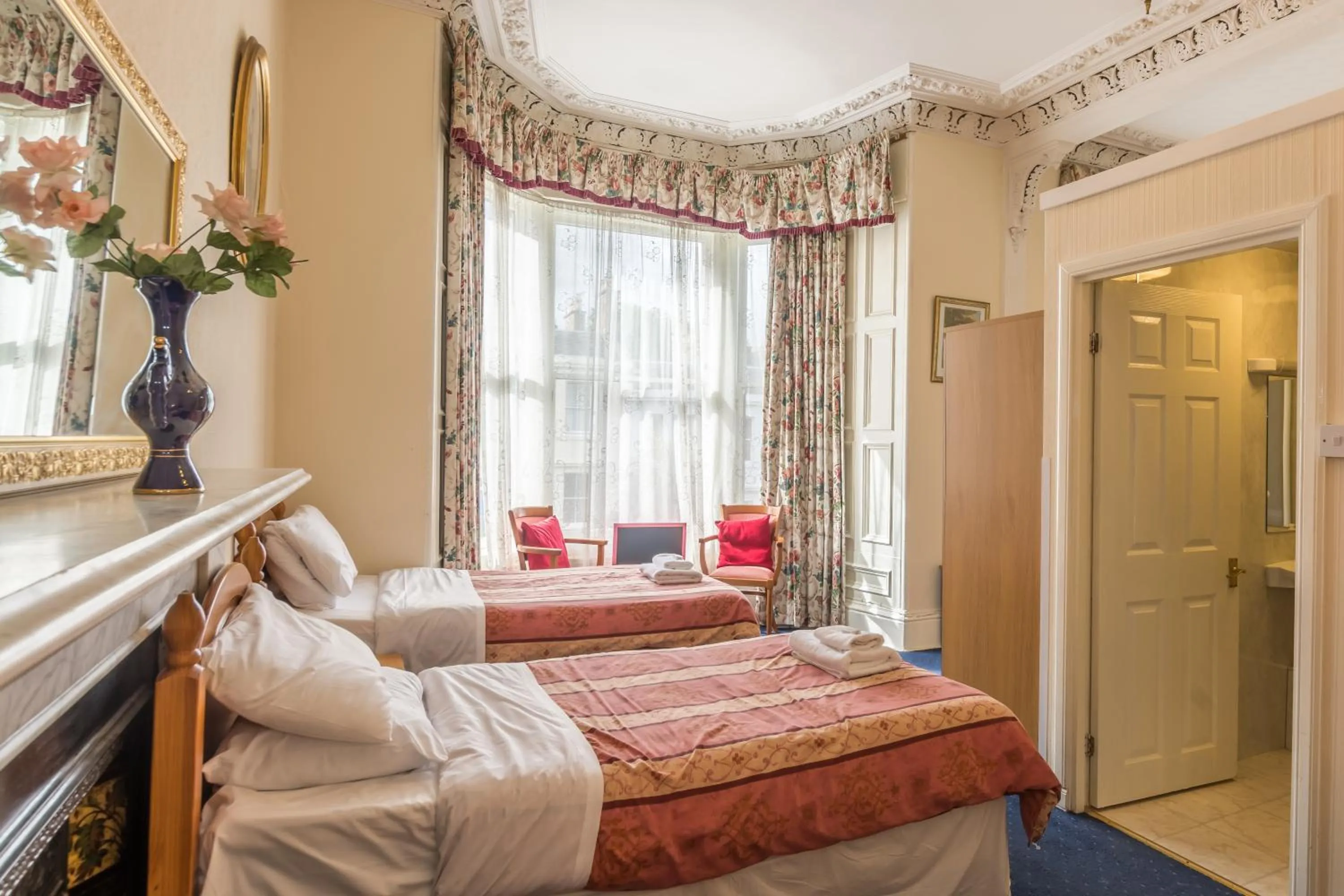 Bedroom, Bed in Menzies Guest House