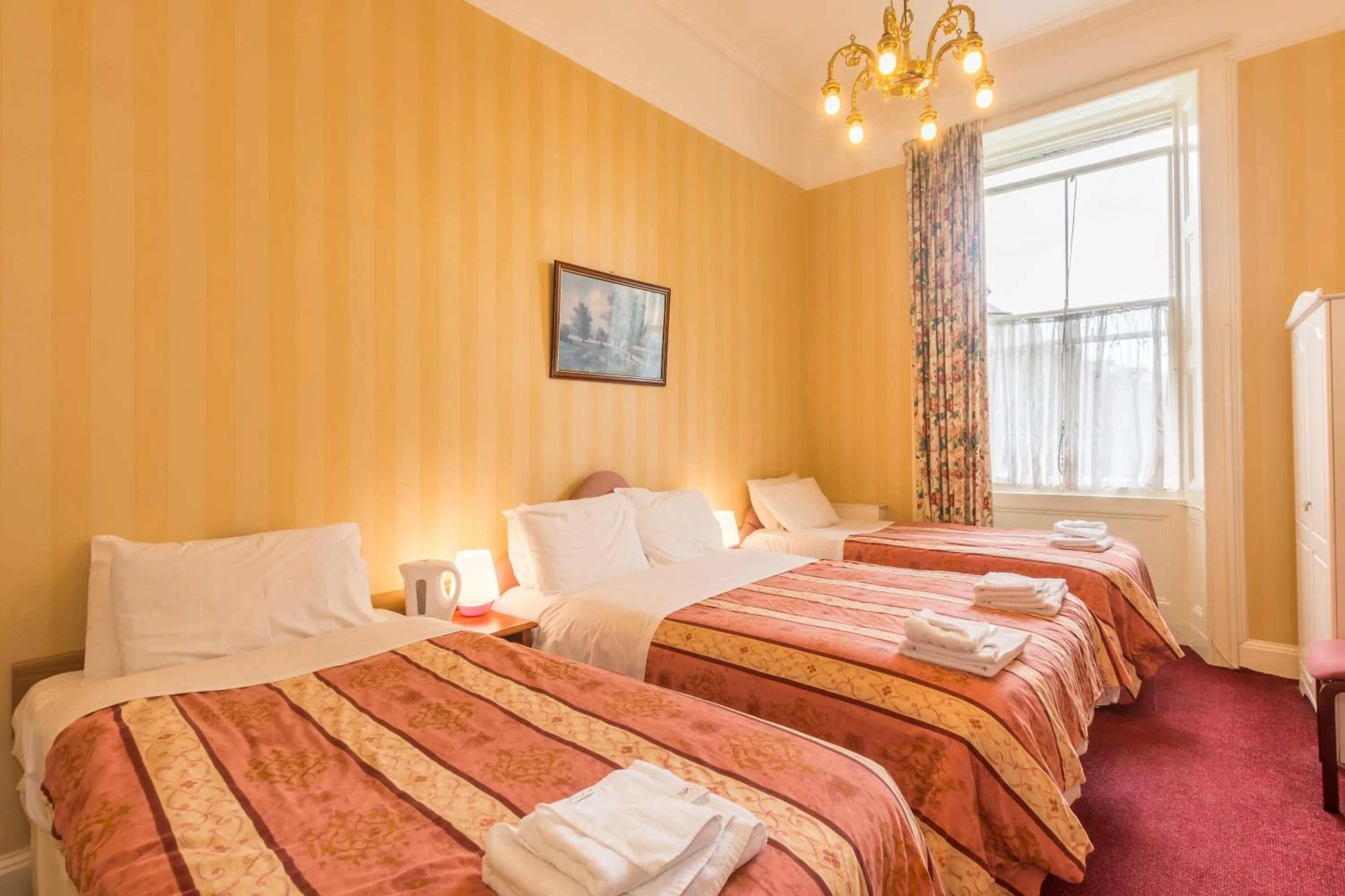 Photo of the whole room, Bed in Menzies Guest House