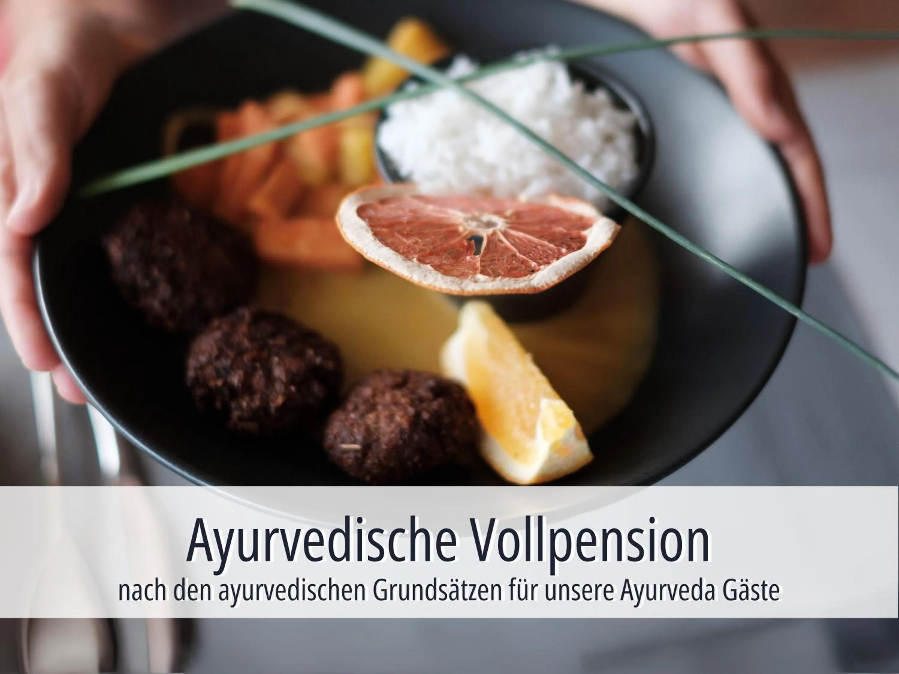 Food and drinks in Hotel Am Kurhaus mit erstem Ayurveda Center Sachsens - direkt am Gesundheitsbad ACTINON & Kurpark