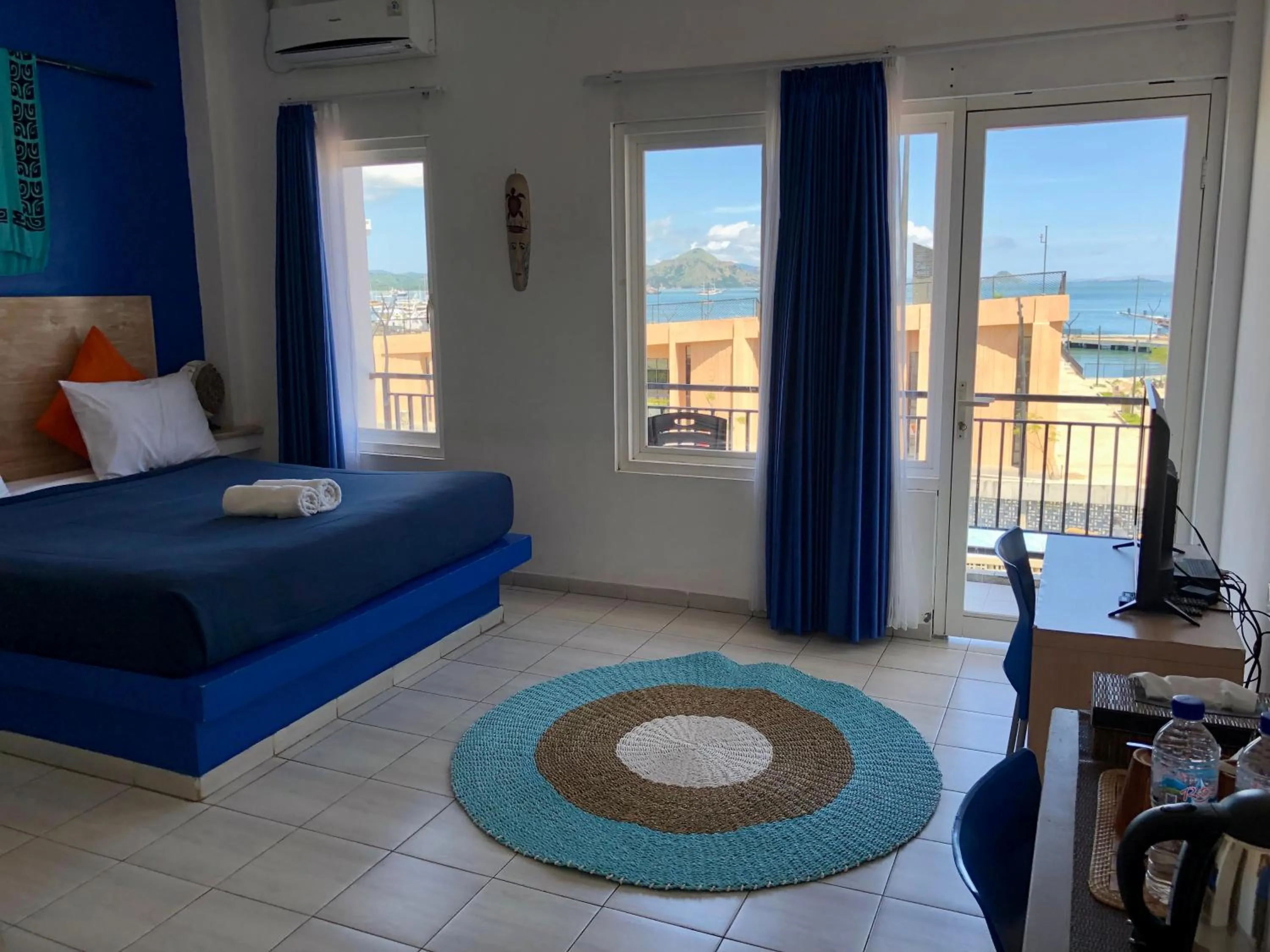 Sea view, Bed in Blue Ocean Hotel