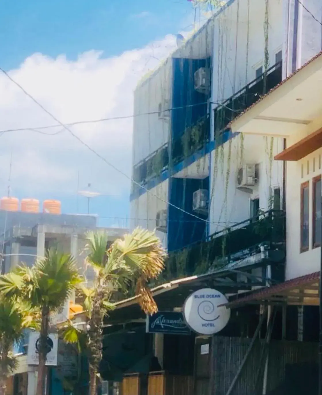 Facade/entrance in Blue Ocean Hotel Facade/entrance in Blue Ocean Hotel
