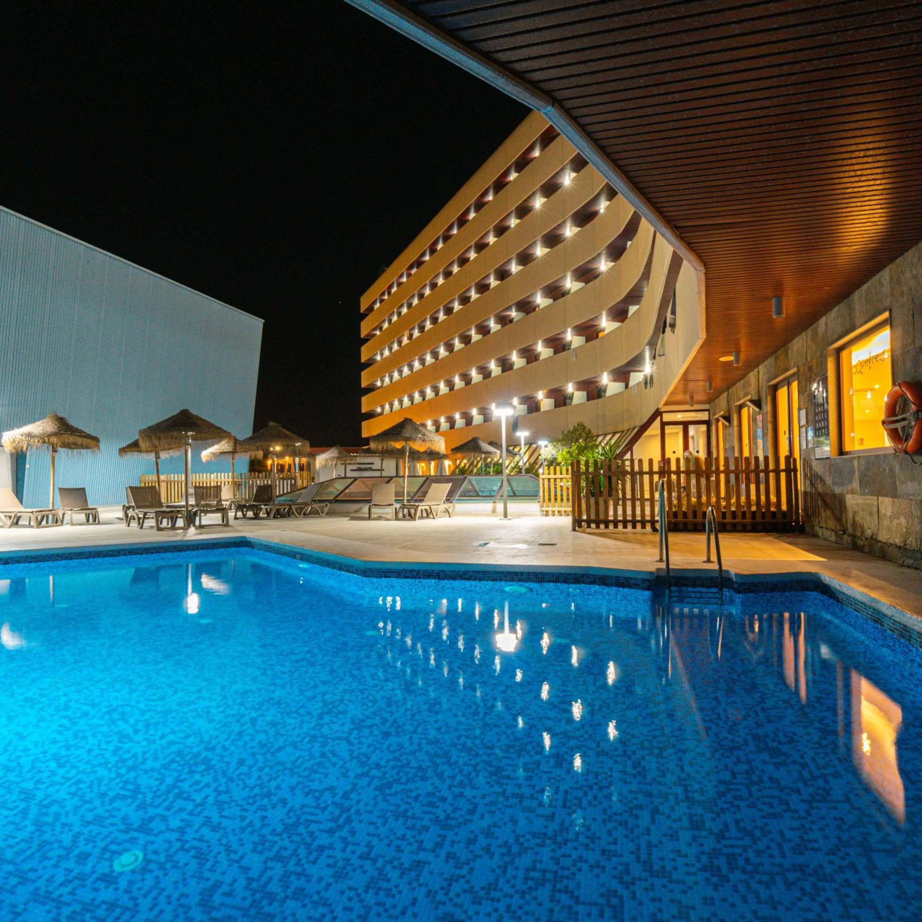 Swimming pool in Ohtels Campo De Gibraltar
