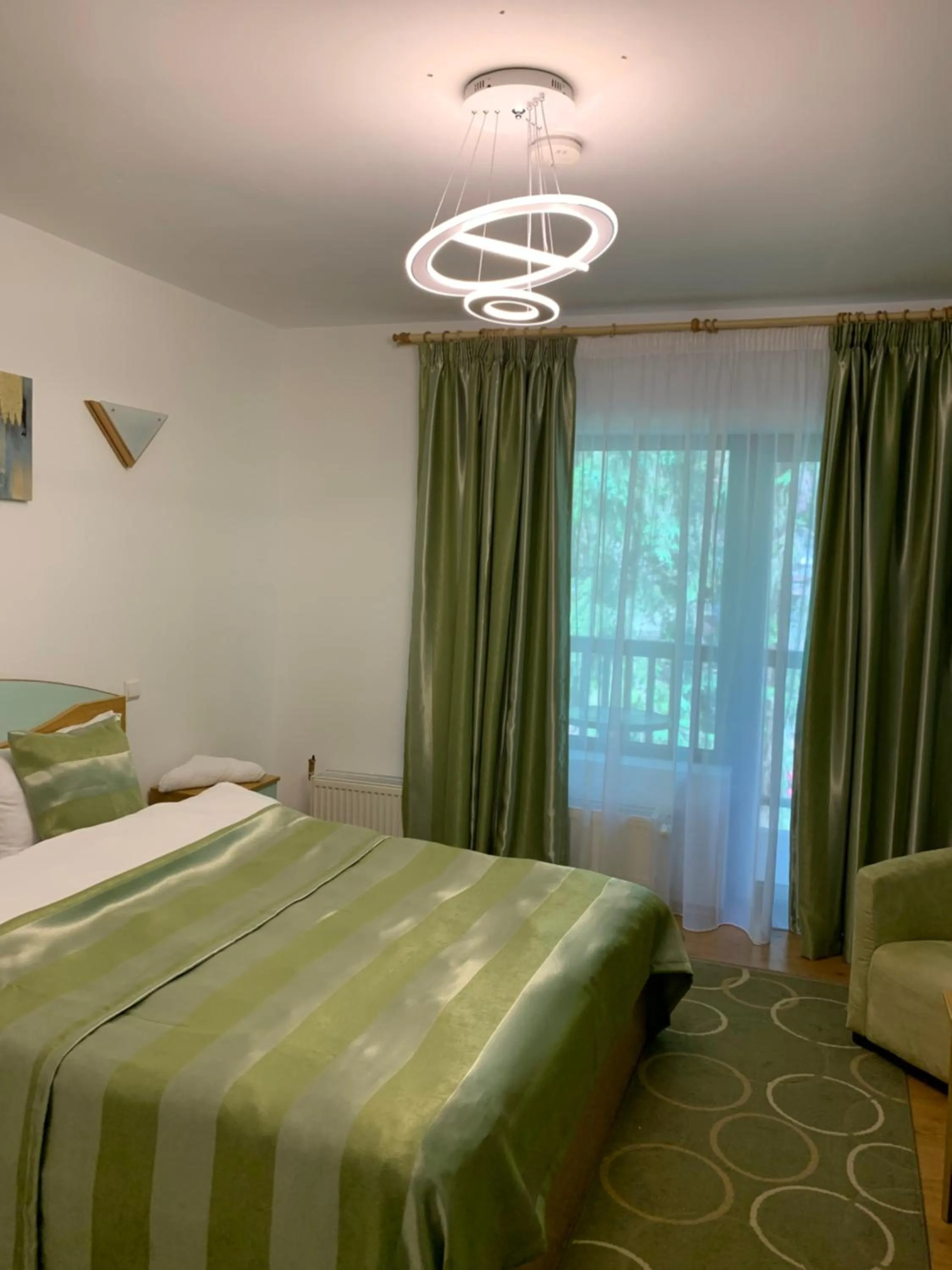 Bed in Pensiunea Mario