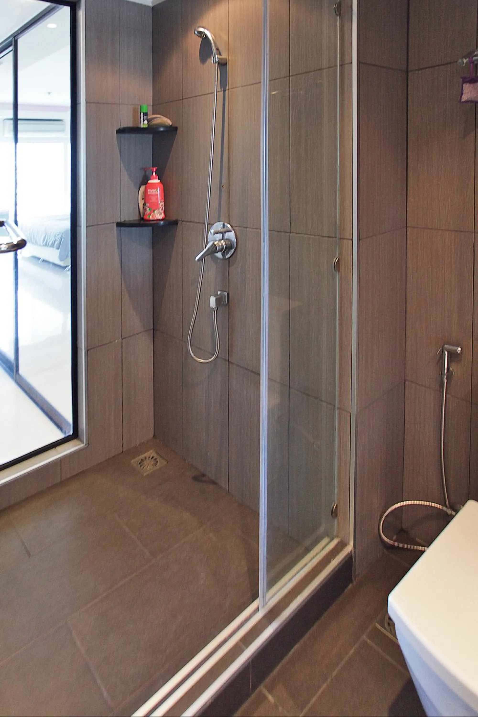 Shower in View Talay 6 Central Condo