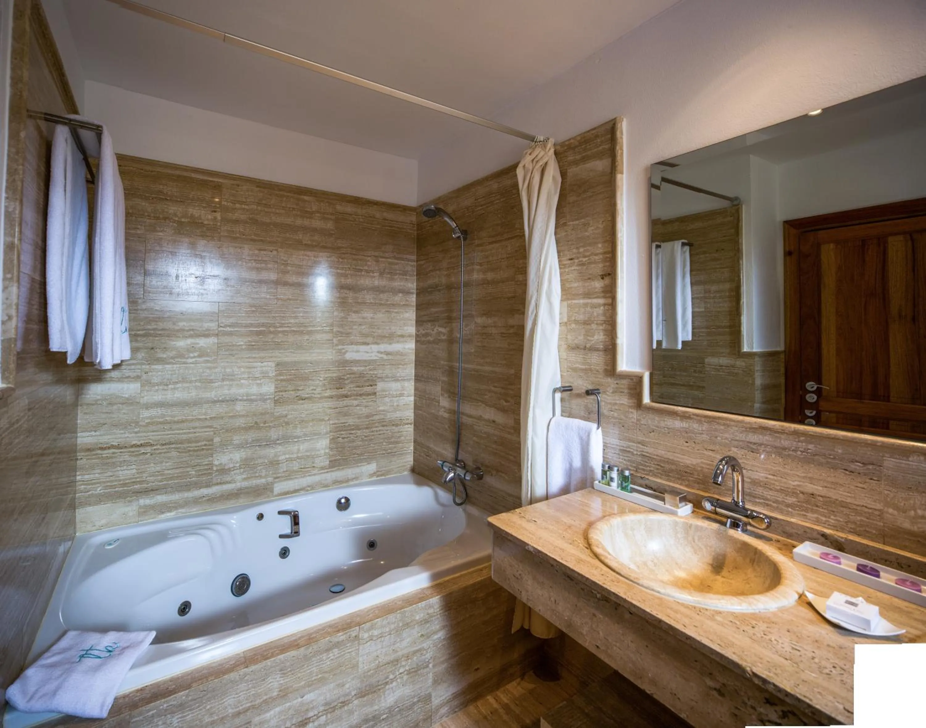 Hot Tub in Boutique Hotel El Tio Kiko