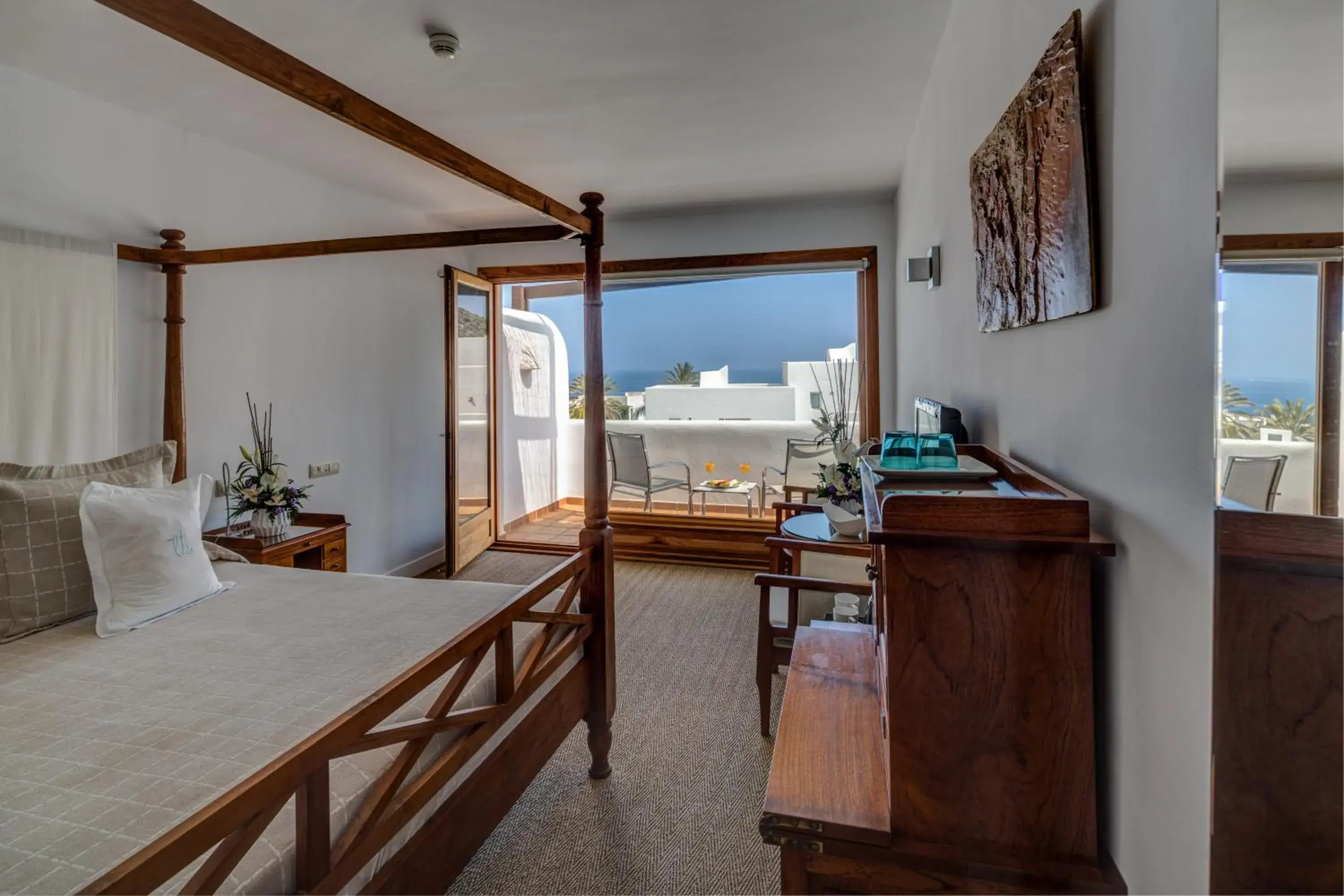 Superior Double Room with Sea View and Hydromassage Bath in Boutique Hotel El Tio Kiko Superior Double Room with Sea View and Hydromassage Bath in Boutique Hotel El Tio Kiko