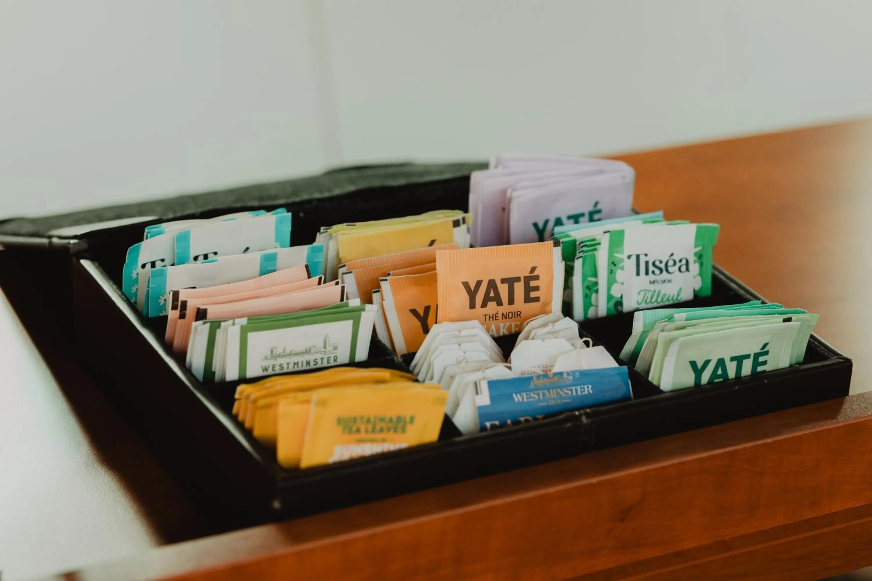 Buffet breakfast in Hôtel Akena Caudry Cambrai