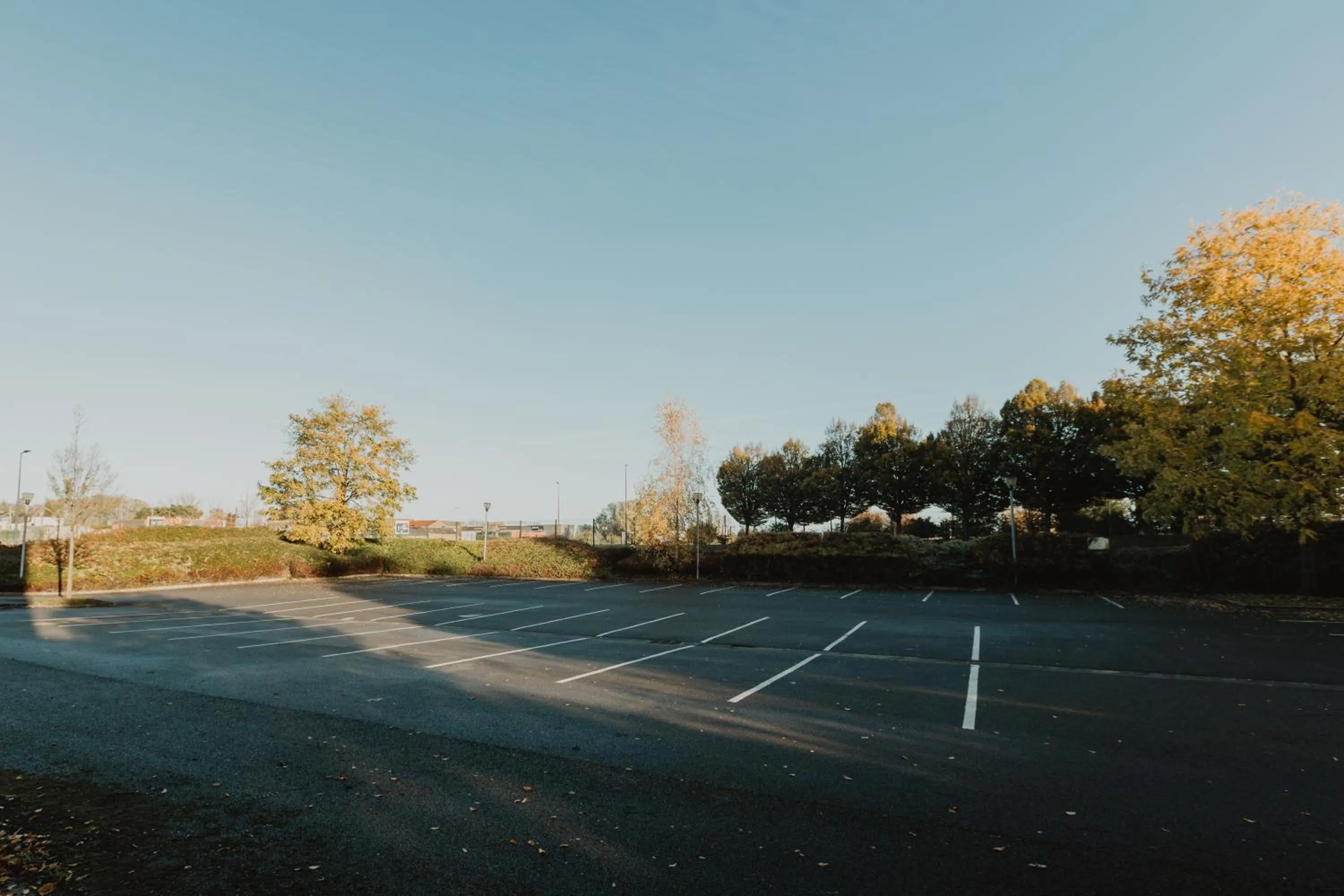 Parking in Hôtel Akena Caudry Cambrai