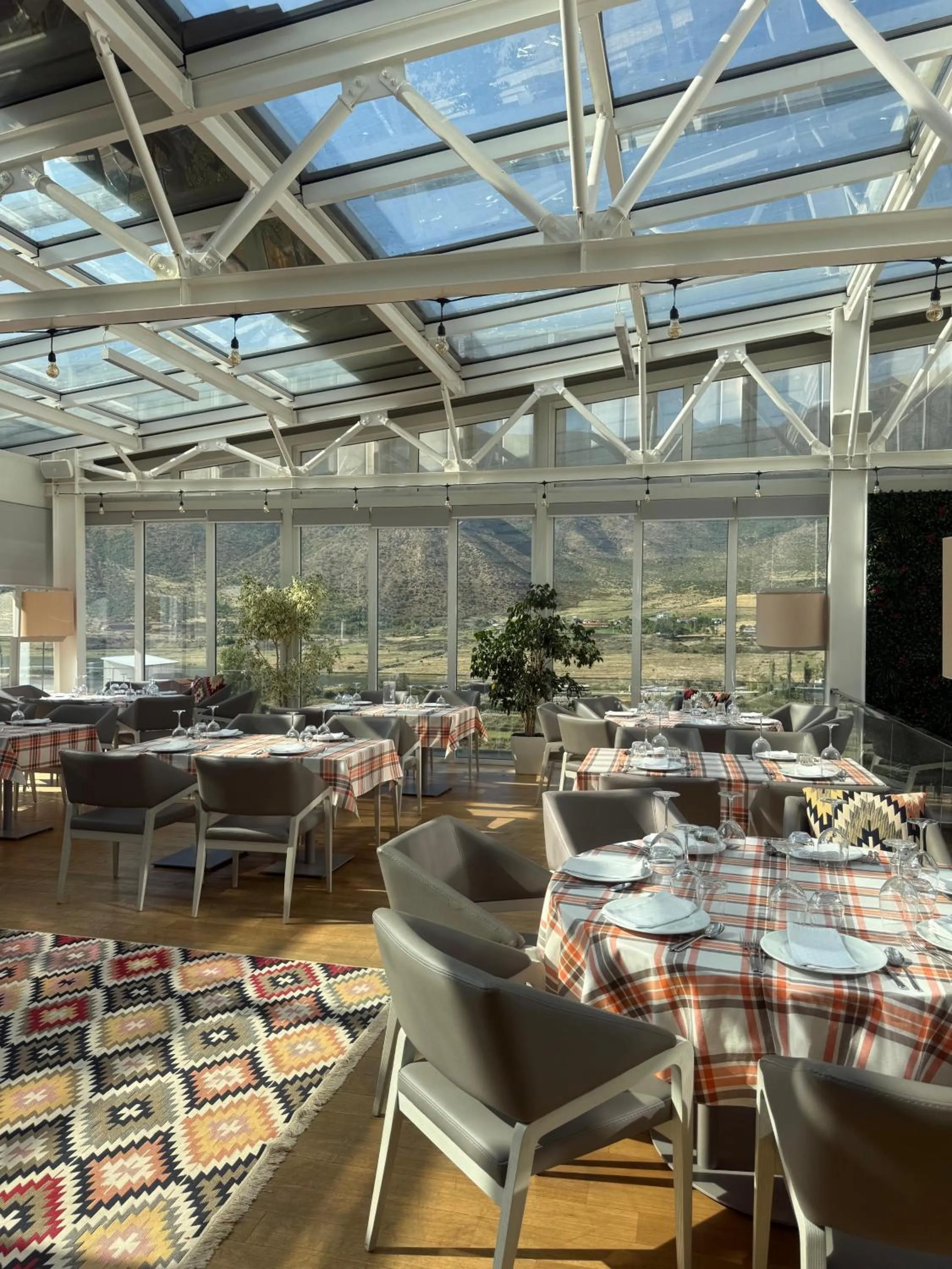 Restaurant/places to eat in Sofra Boutique Hotel