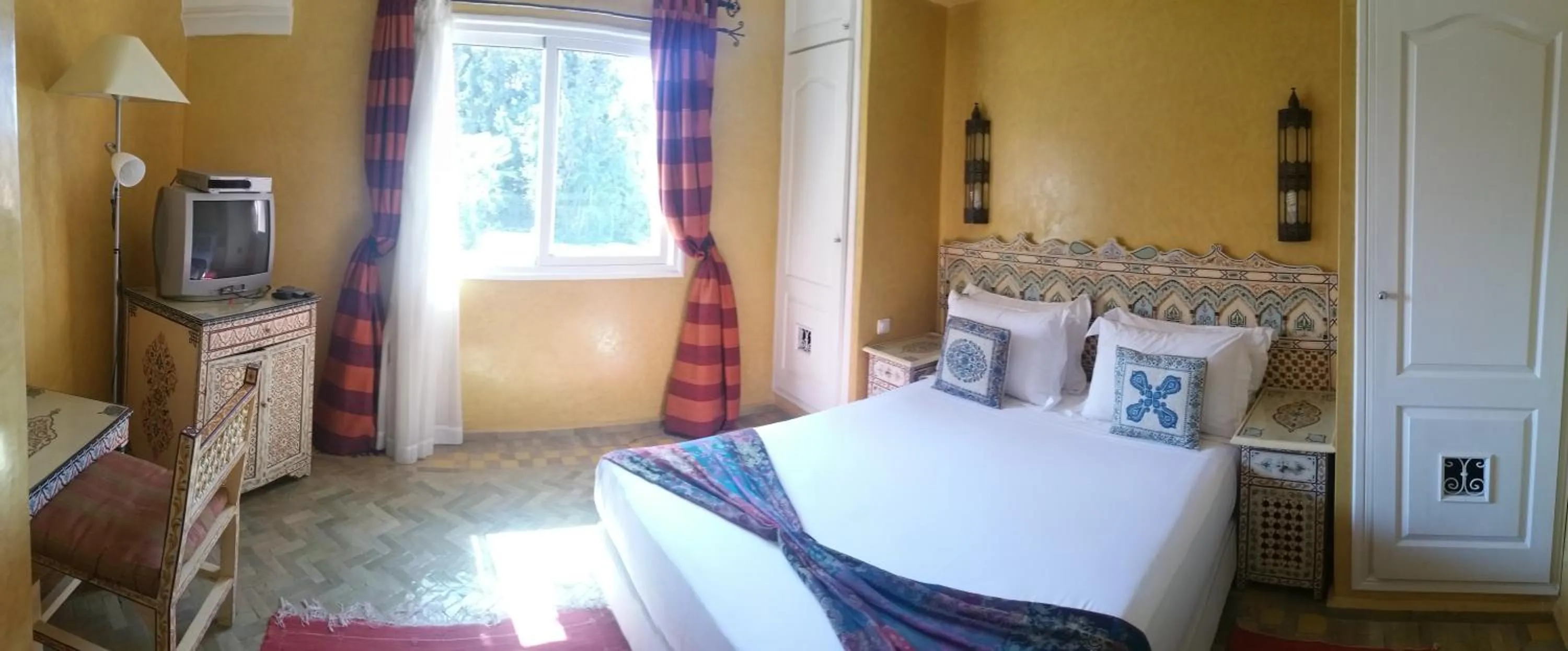 Photo of the whole room, Bed in Villa Des 3 Golfs