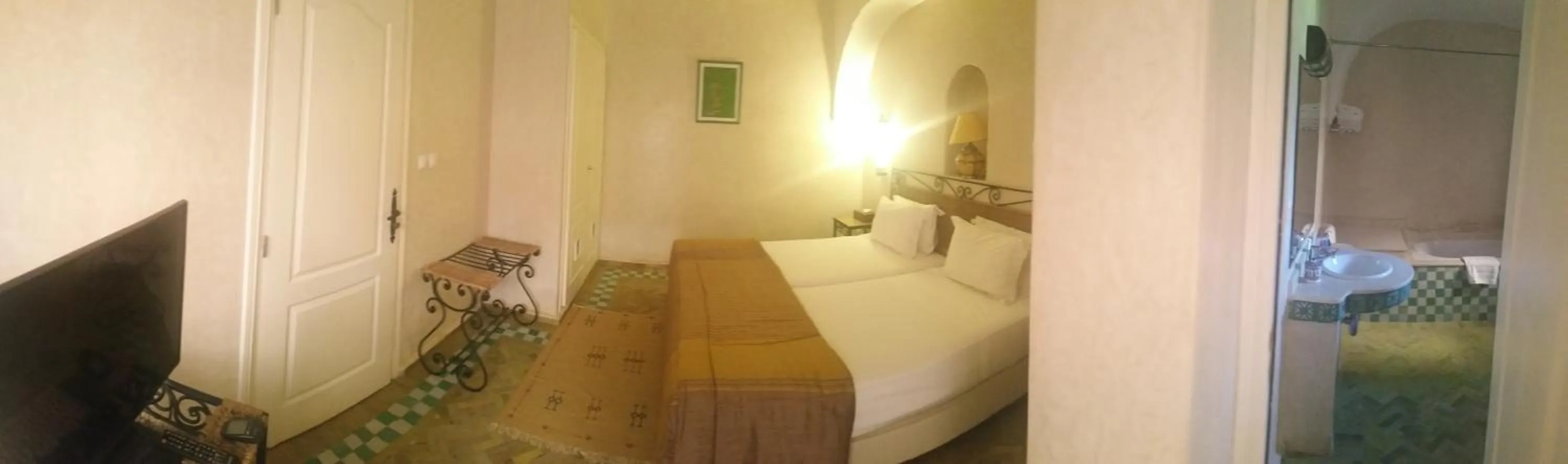 Bed in Villa Des 3 Golfs