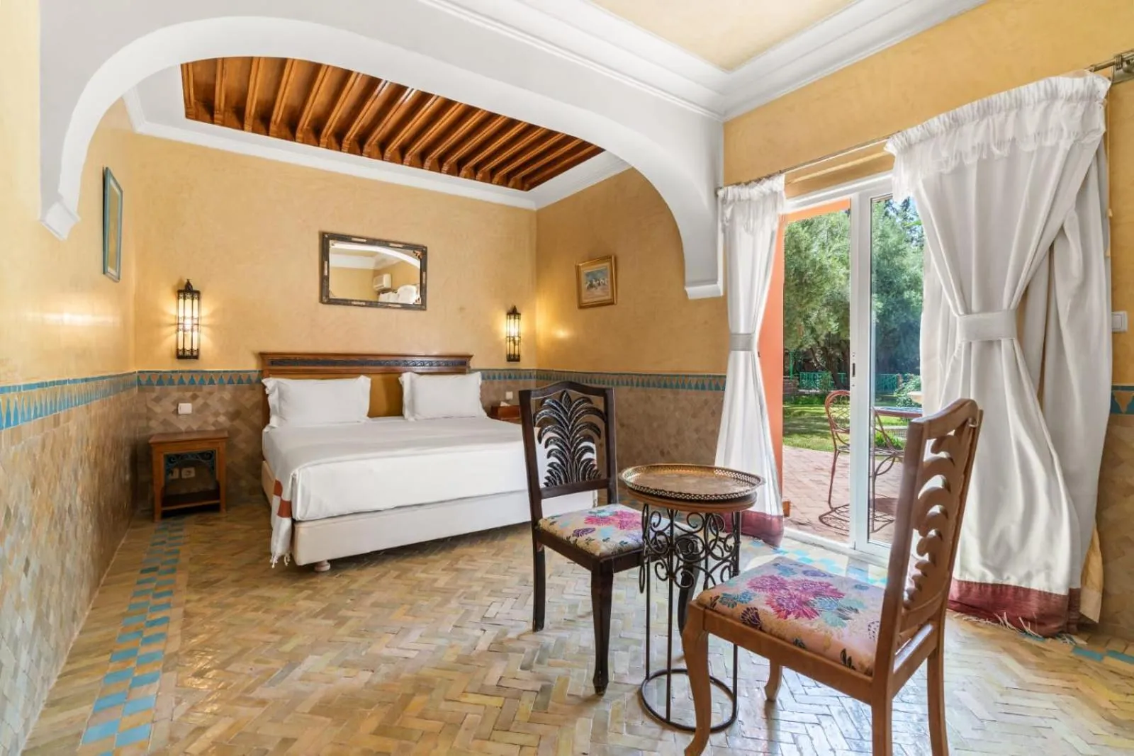 Bed in Villa Des 3 Golfs