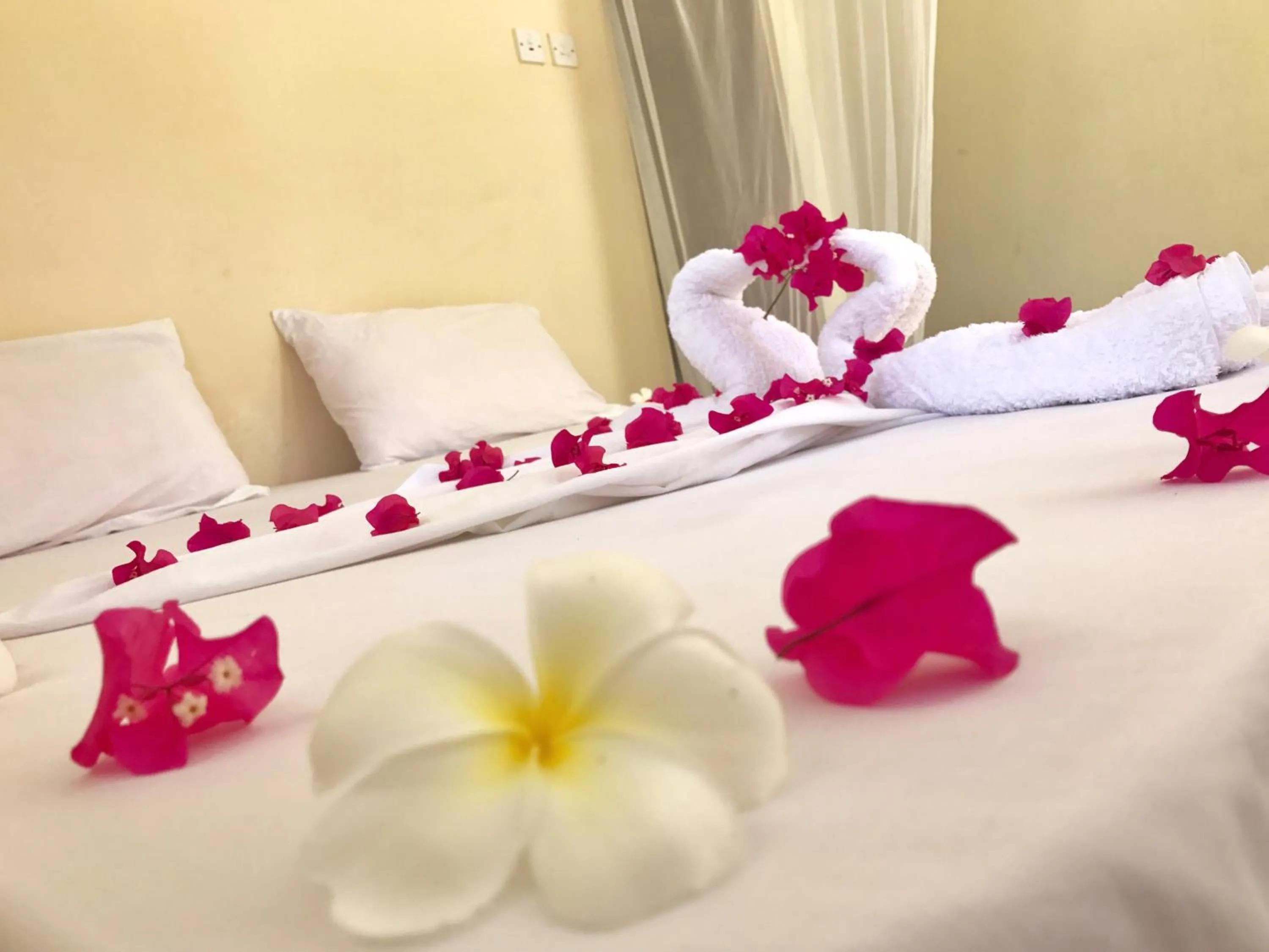 Bedroom, Bed in Blue Earth Beach Bungalow