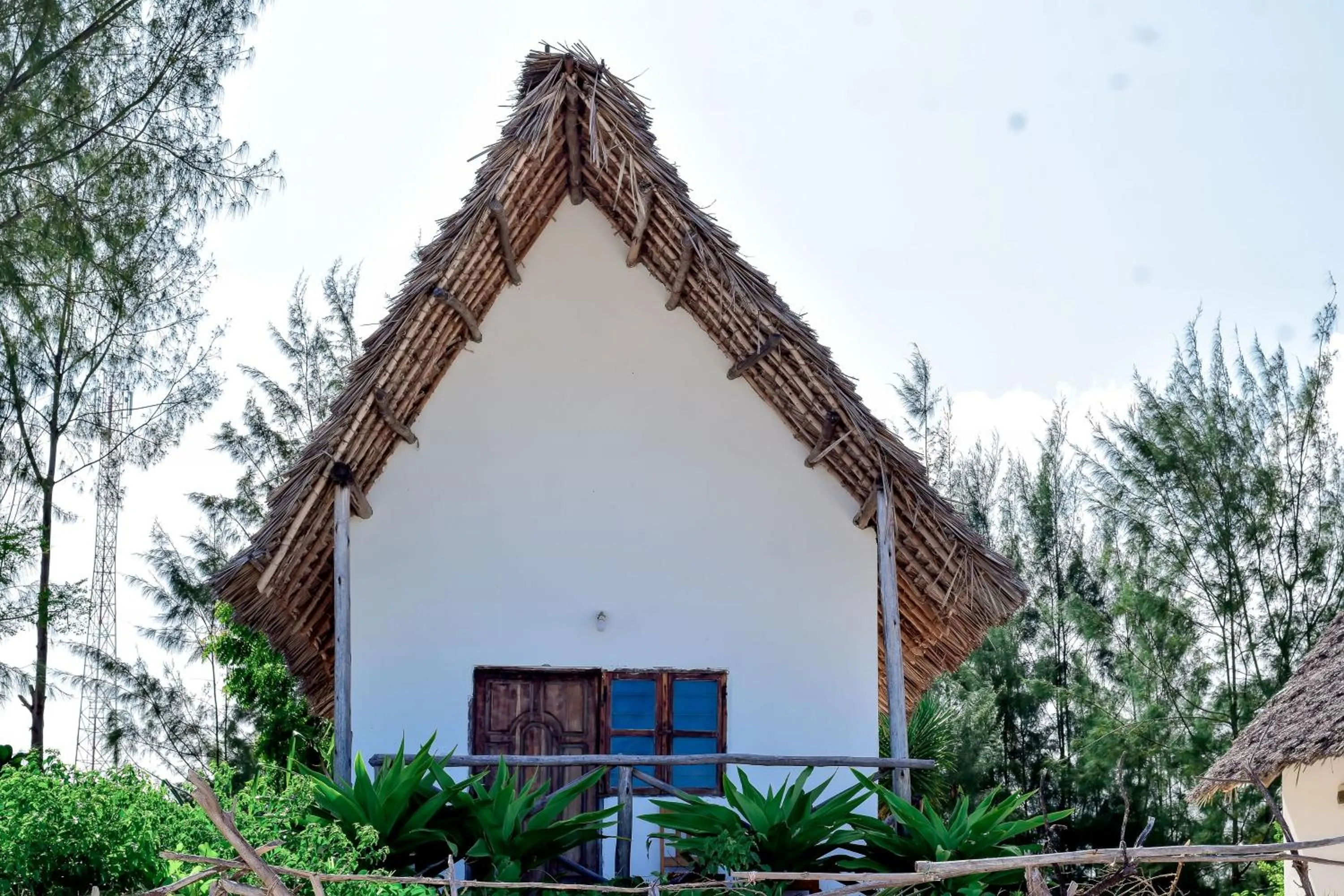 Blue Earth Beach Bungalow