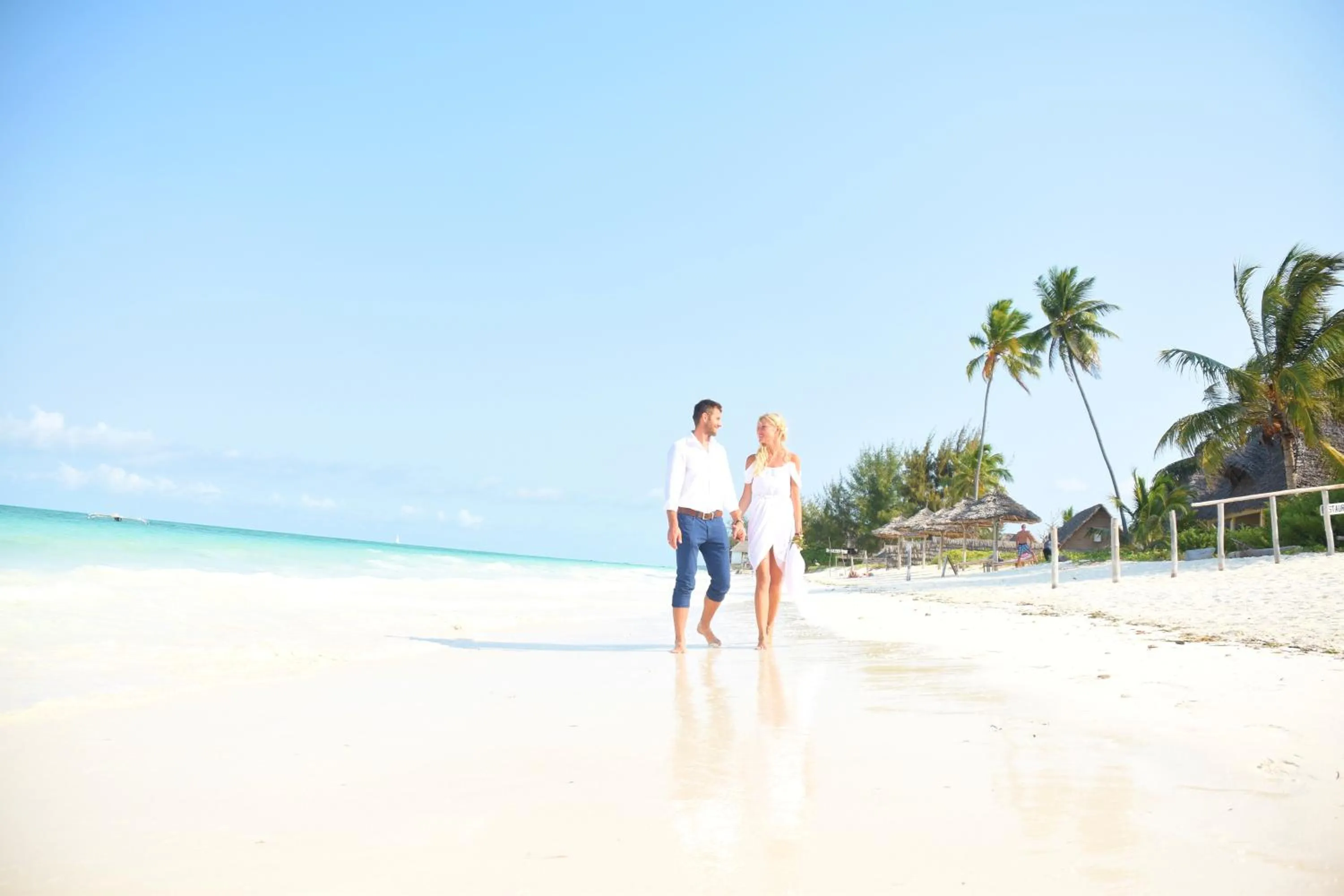 Day in Blue Earth Beach Bungalow