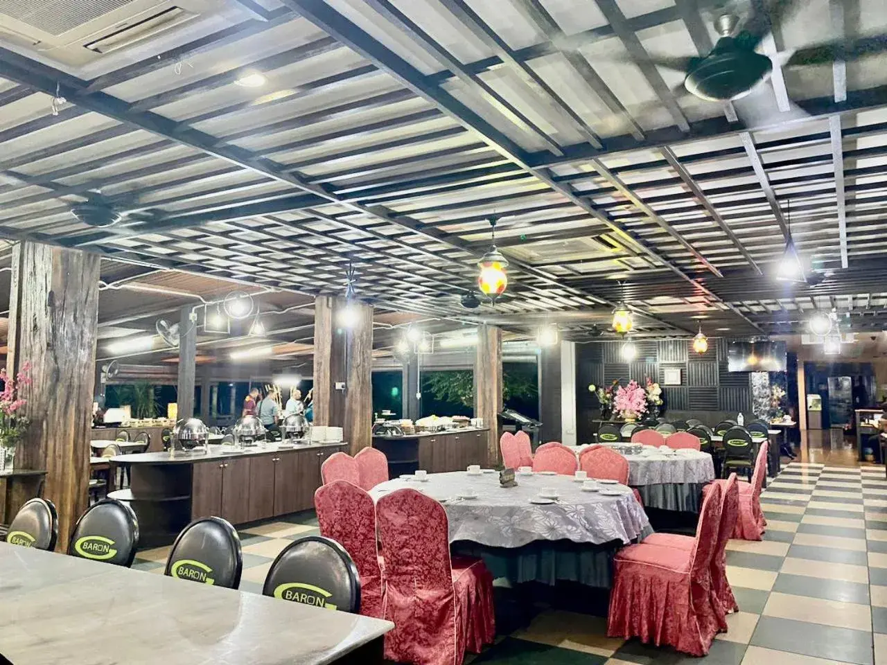 Restaurant/places to eat in De Baron Resort Restaurant/places to eat in De Baron Resort