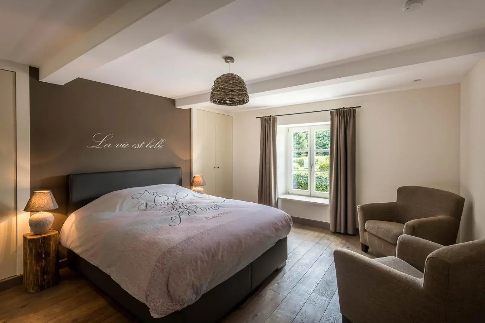 Deluxe Double Room with Shower - single occupancy in B&B Haut Brûly Deluxe Double Room with Shower - single occupancy in B&B Haut Brûly