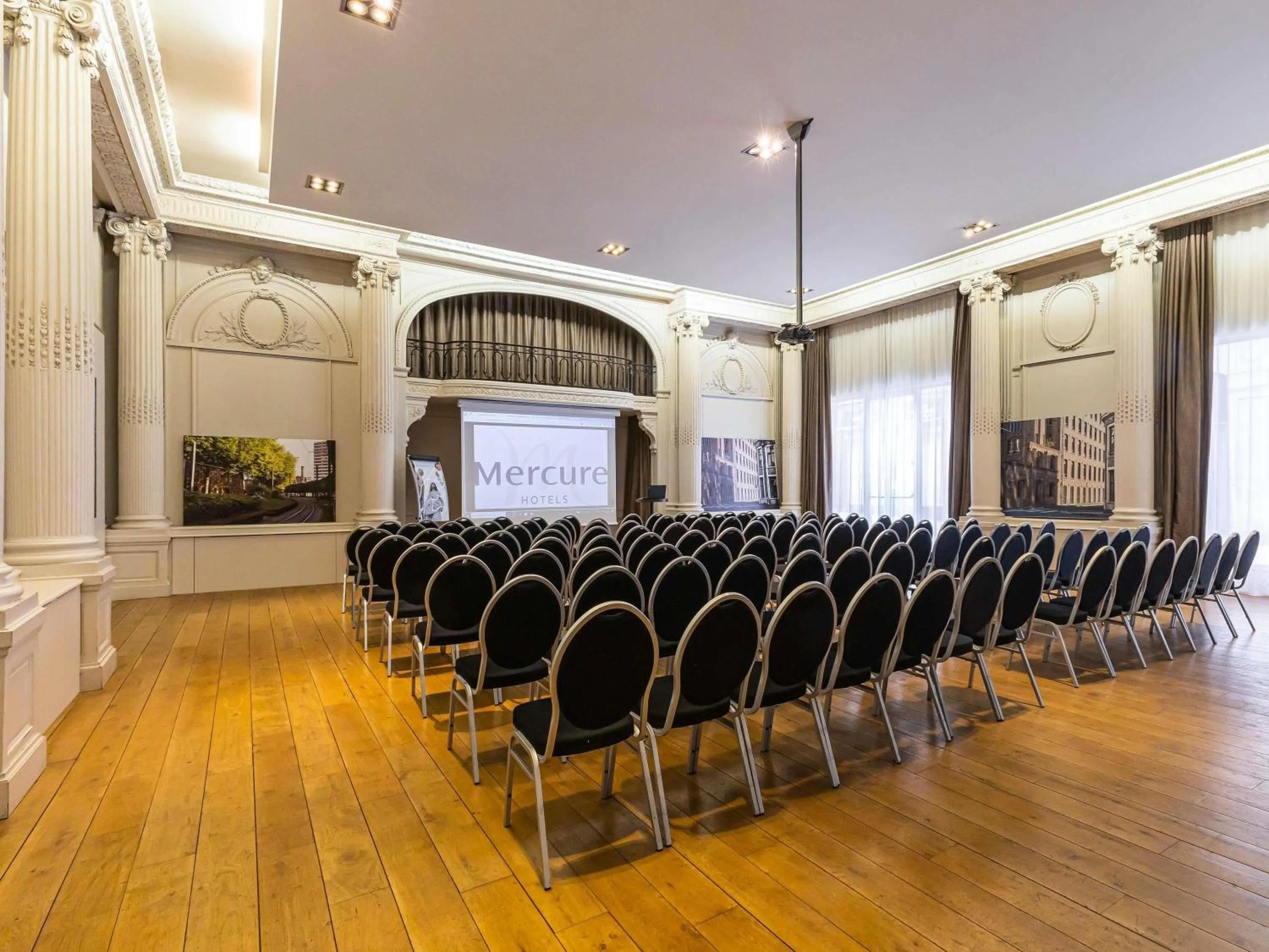 Meeting/conference room in Mercure Lille Roubaix Grand Hôtel