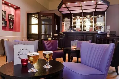 Lounge or bar in Mercure Lille Roubaix Grand Hôtel