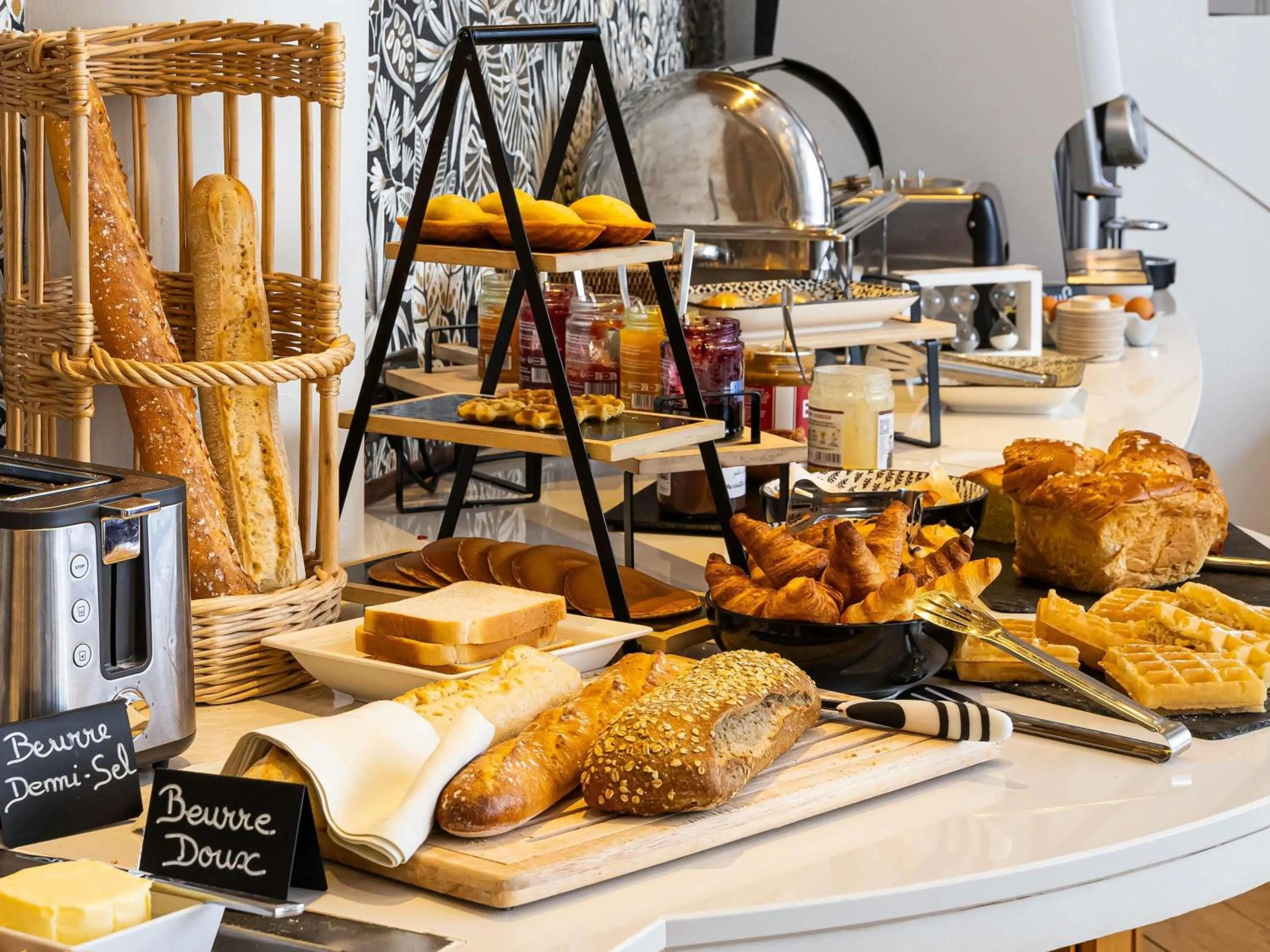 Restaurant/places to eat in Mercure Lille Roubaix Grand Hôtel