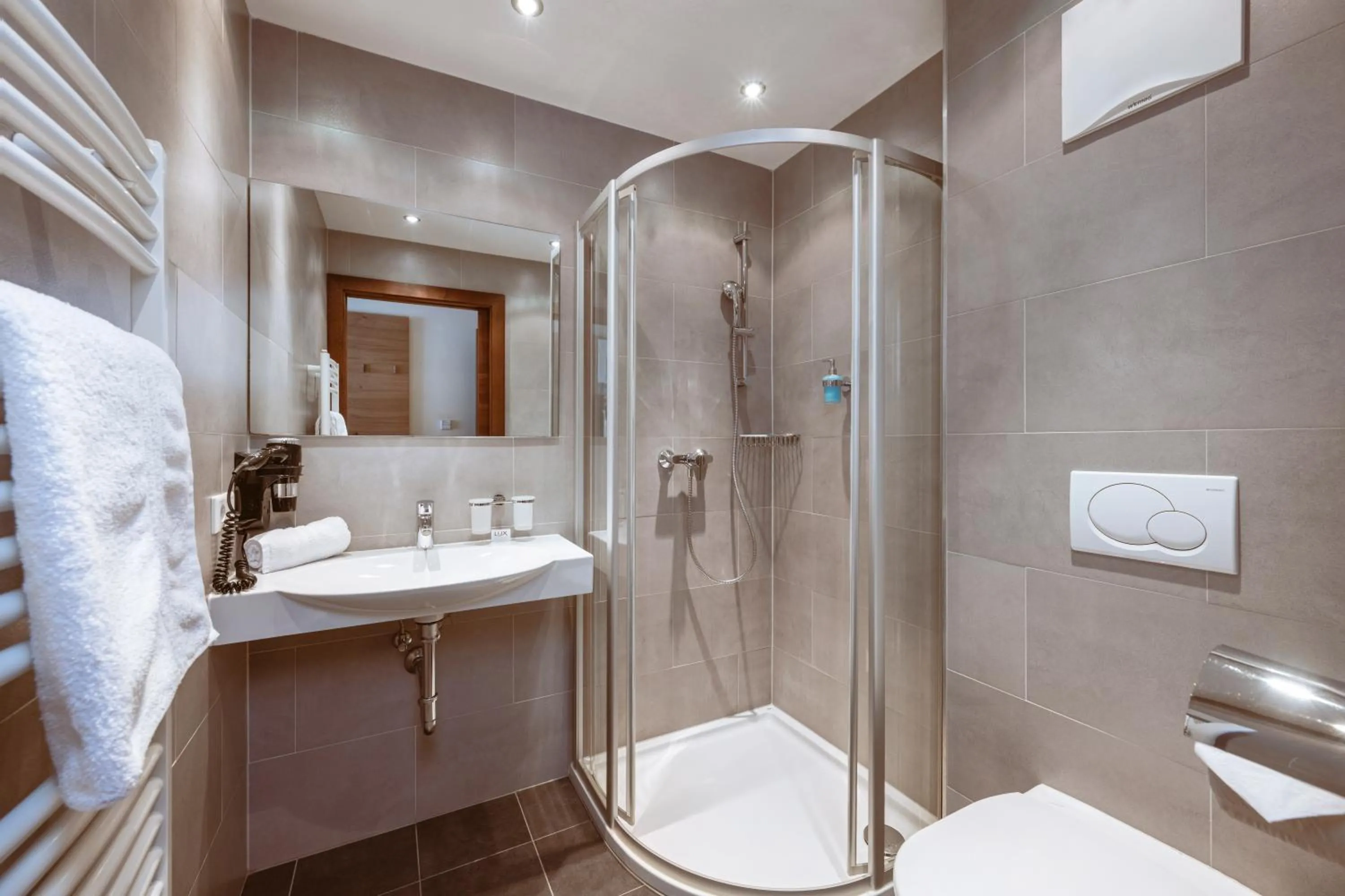 Shower in Hotel Bachschmied
