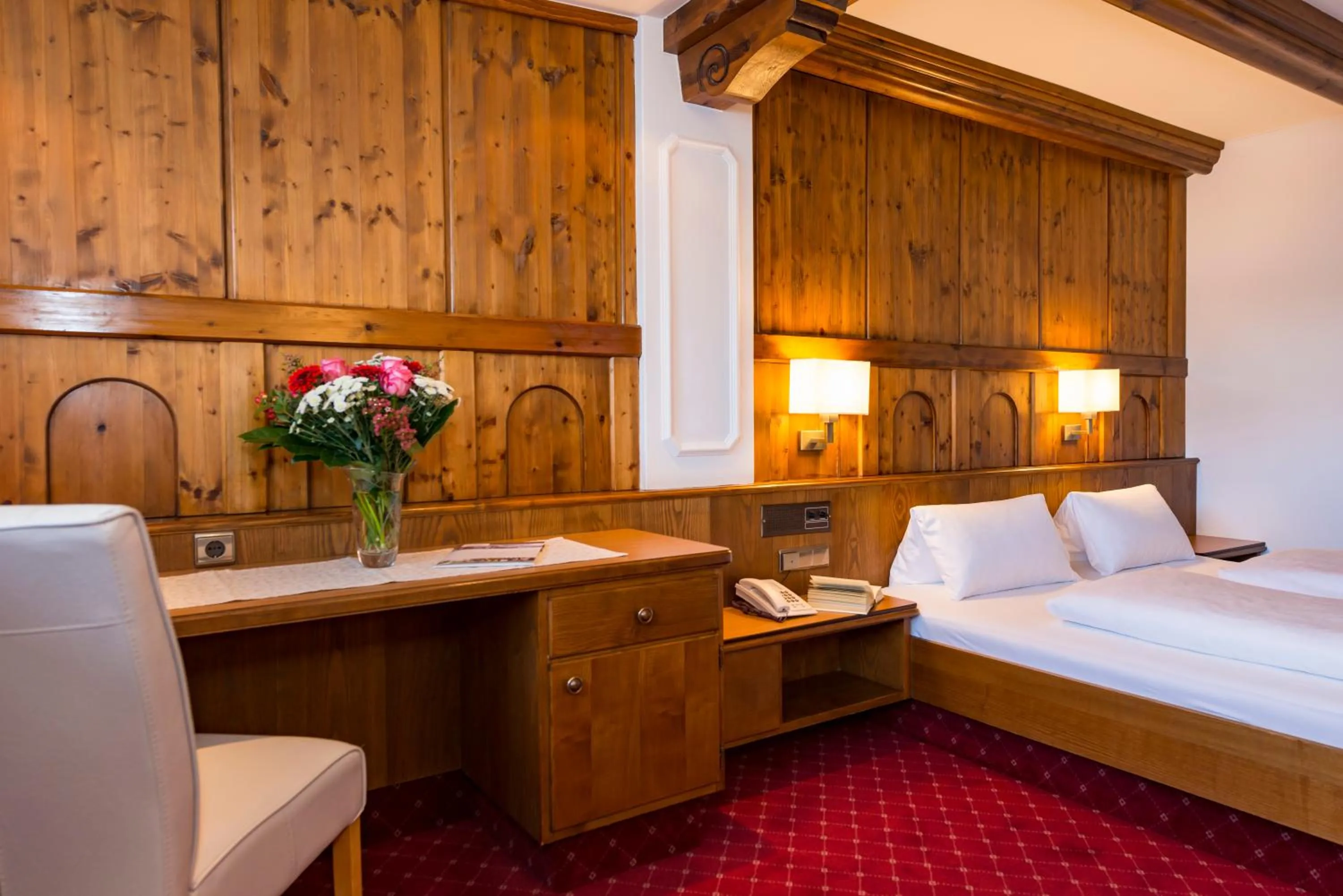 Bed in Alpensporthotel Mutterberg