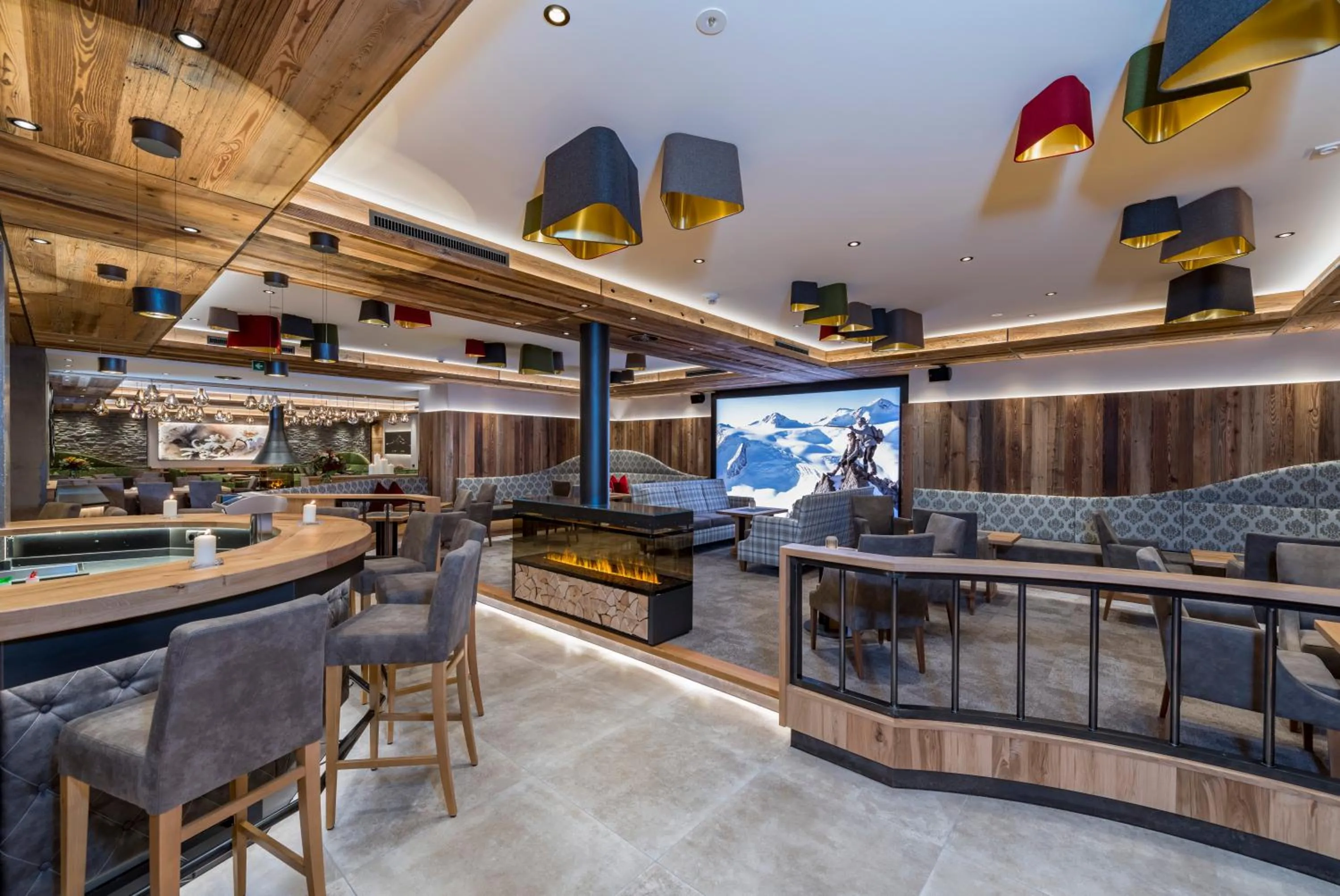 Lounge or bar in Alpensporthotel Mutterberg