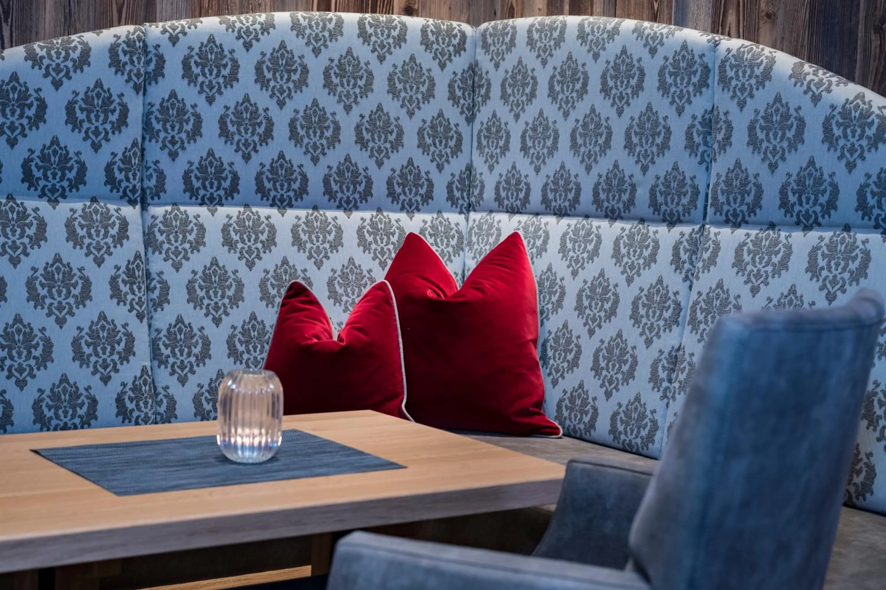 Lounge or bar in Alpensporthotel Mutterberg