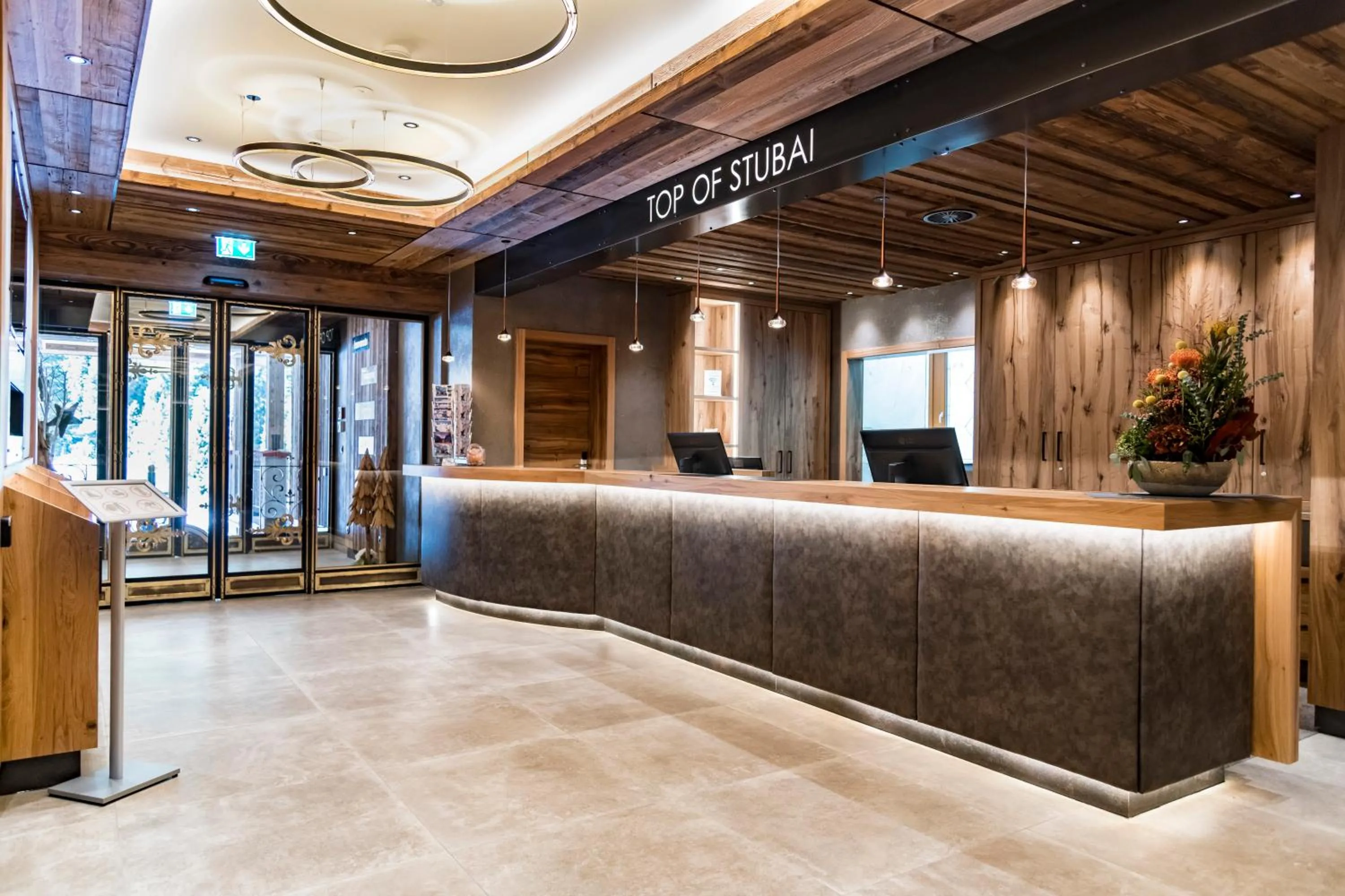 Lobby or reception in Alpensporthotel Mutterberg