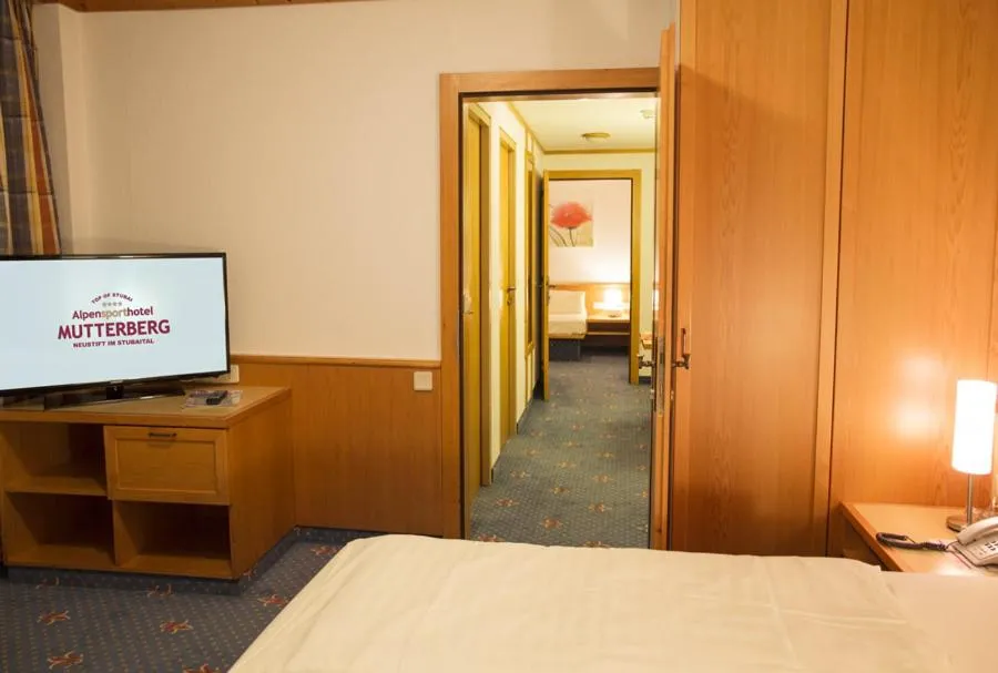 Bed in Alpensporthotel Mutterberg
