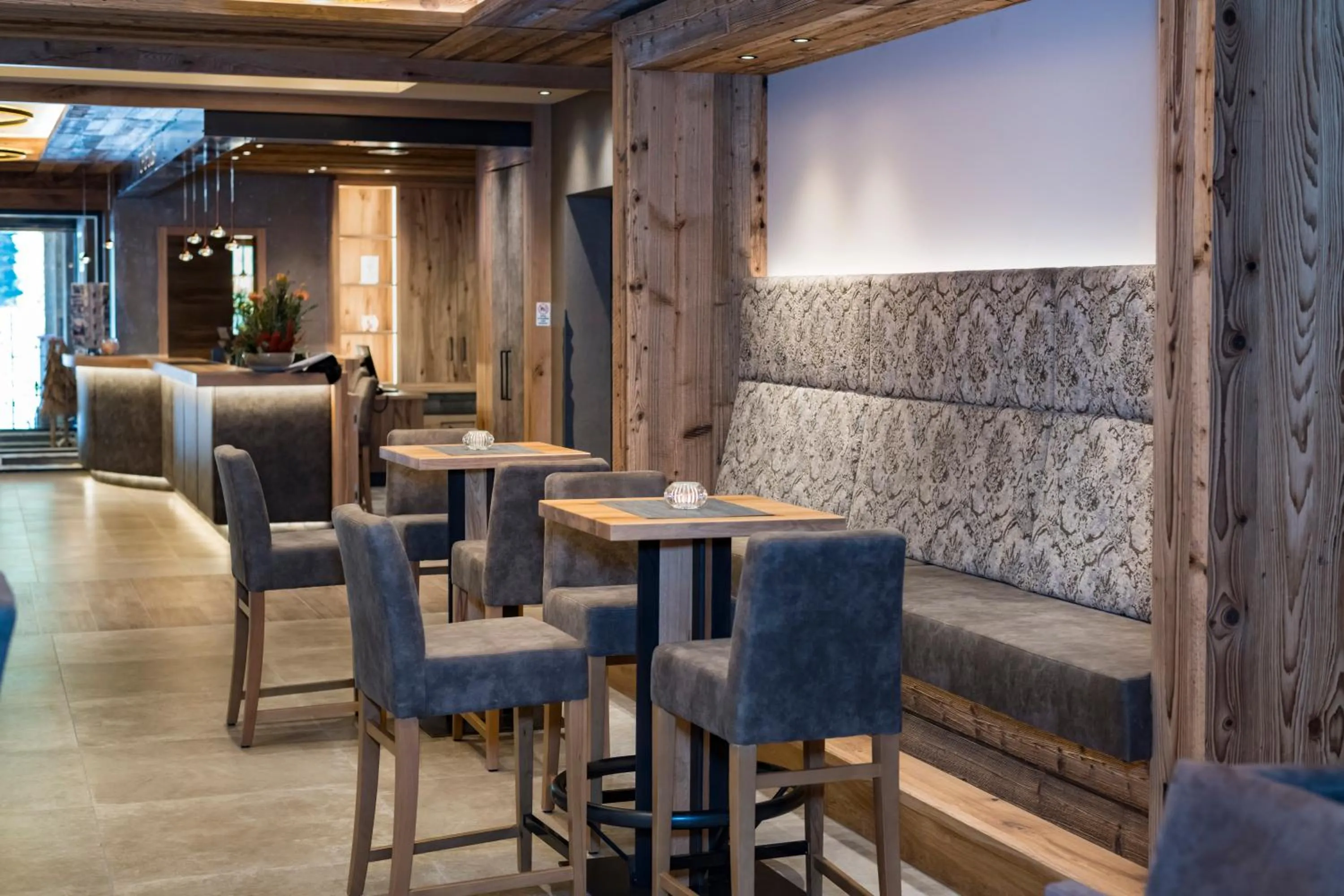 Lobby or reception in Alpensporthotel Mutterberg