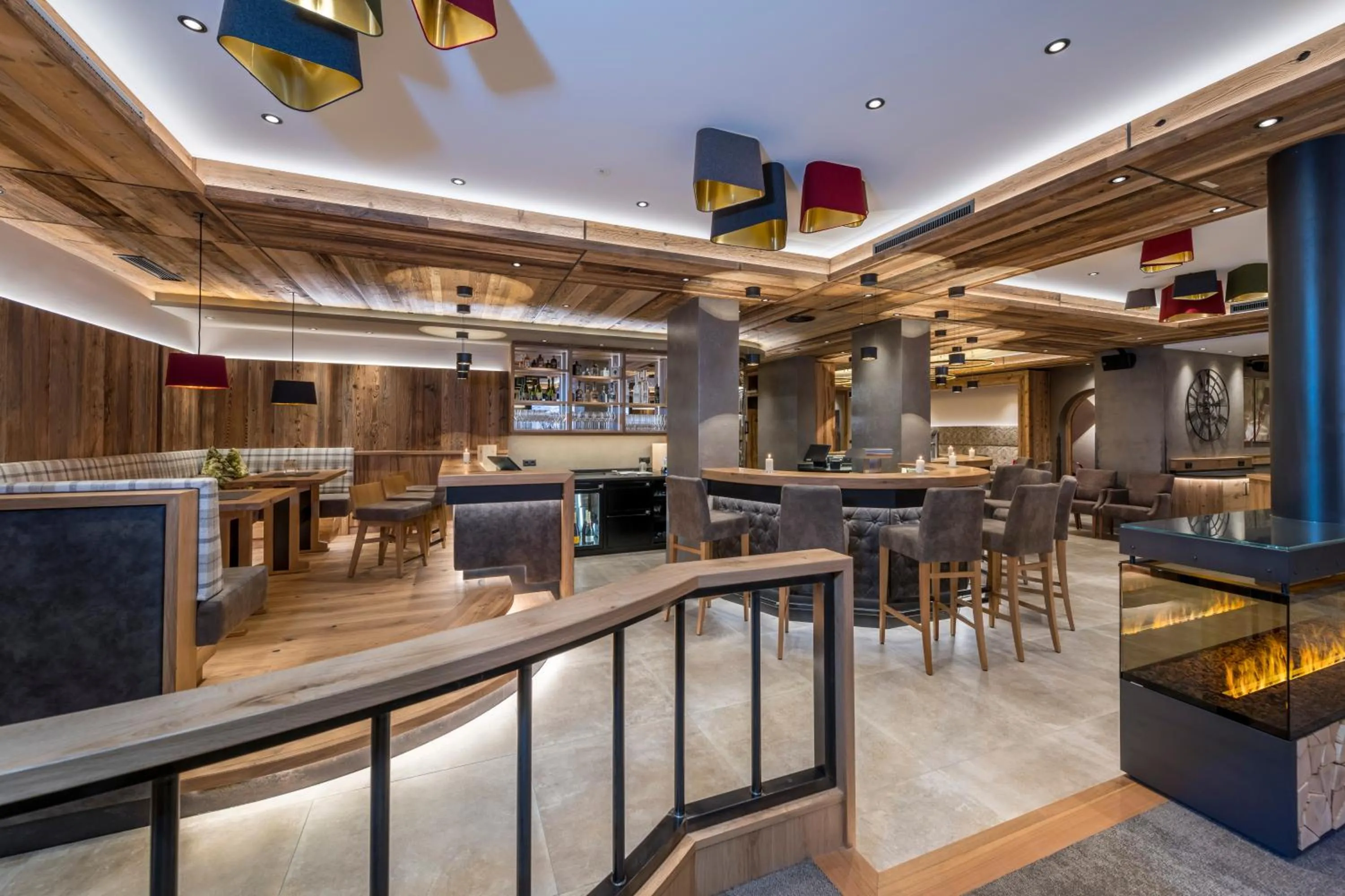 Lounge or bar in Alpensporthotel Mutterberg