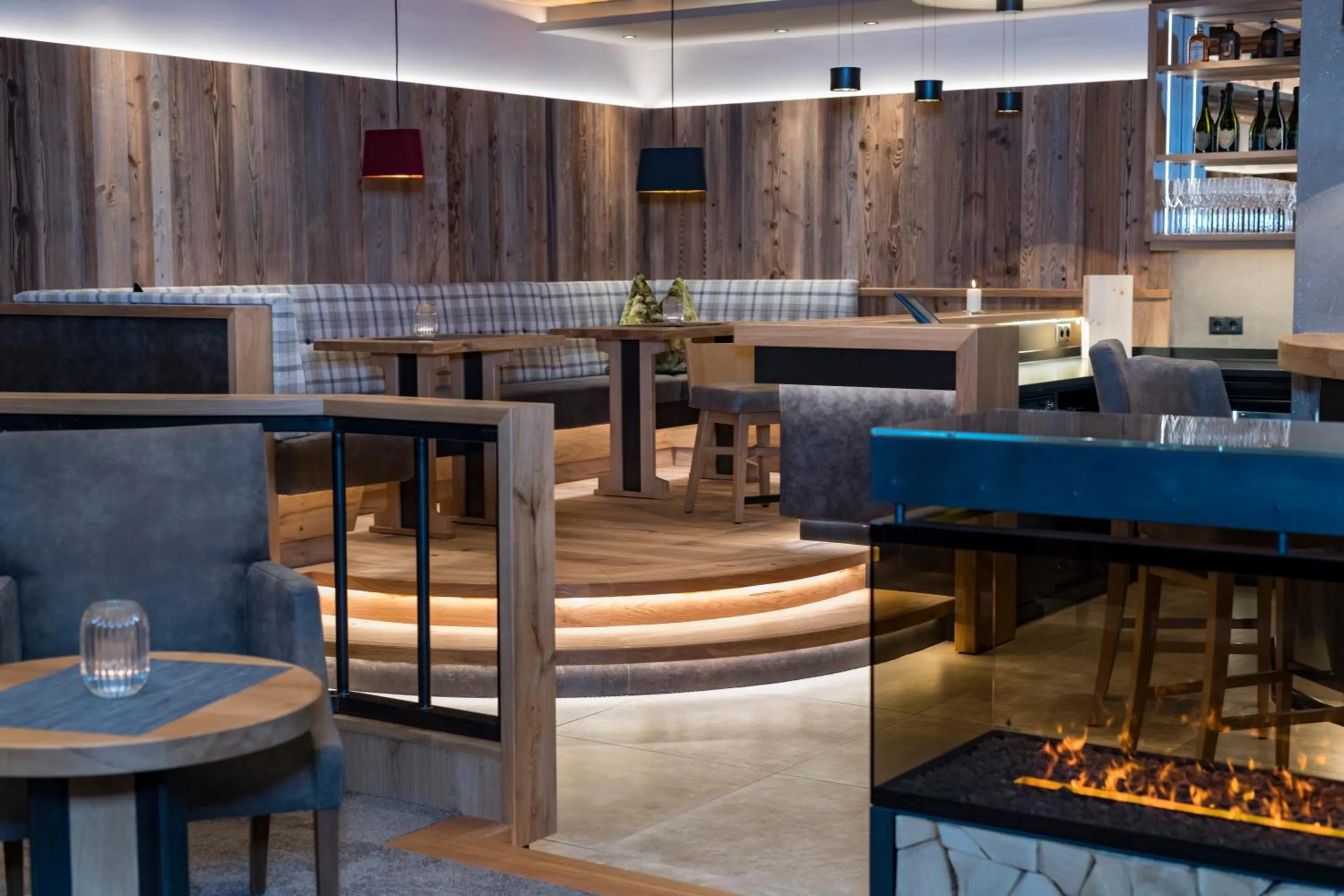 Lounge or bar in Alpensporthotel Mutterberg