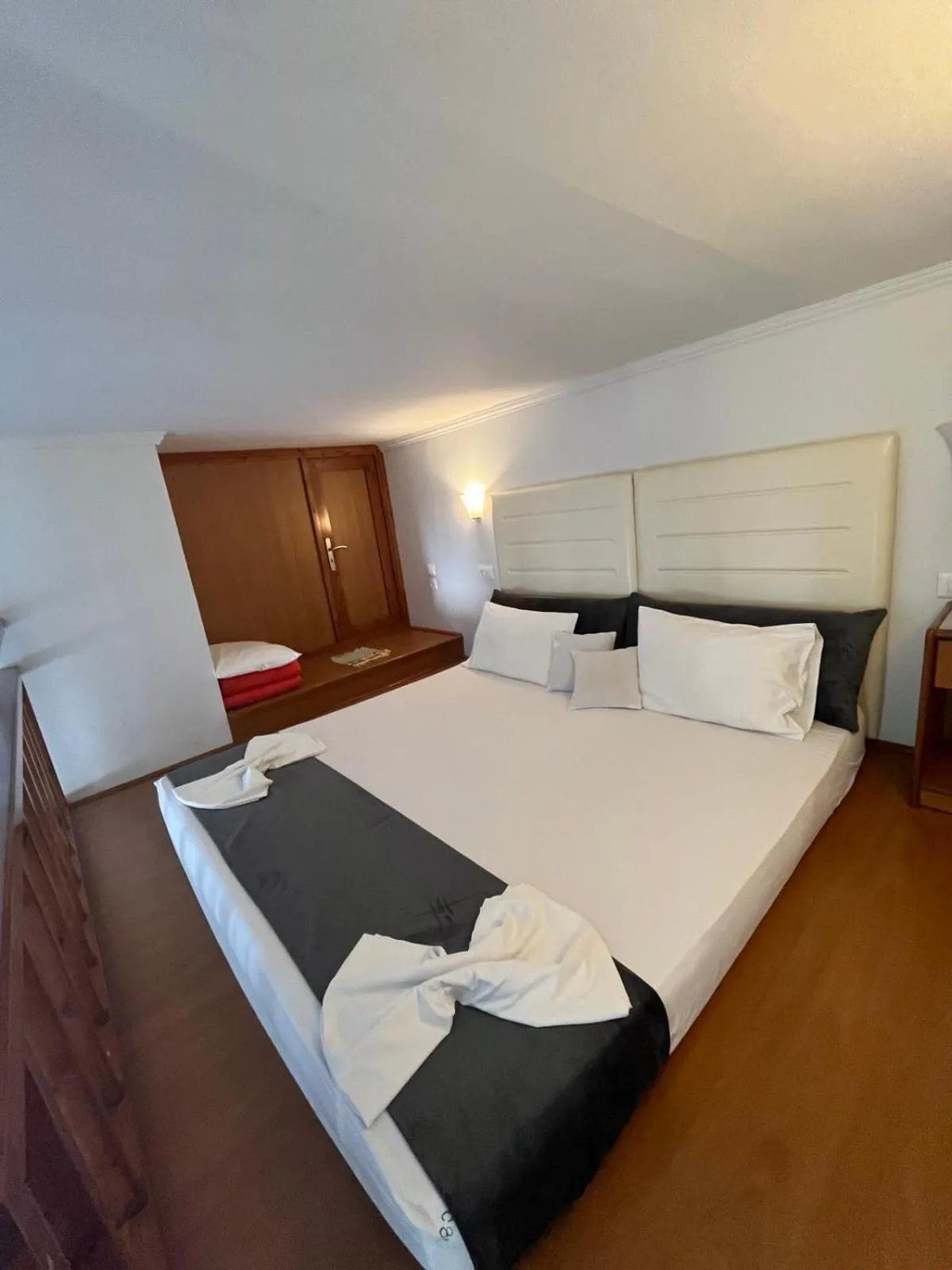 Vlycha Beach Apartments