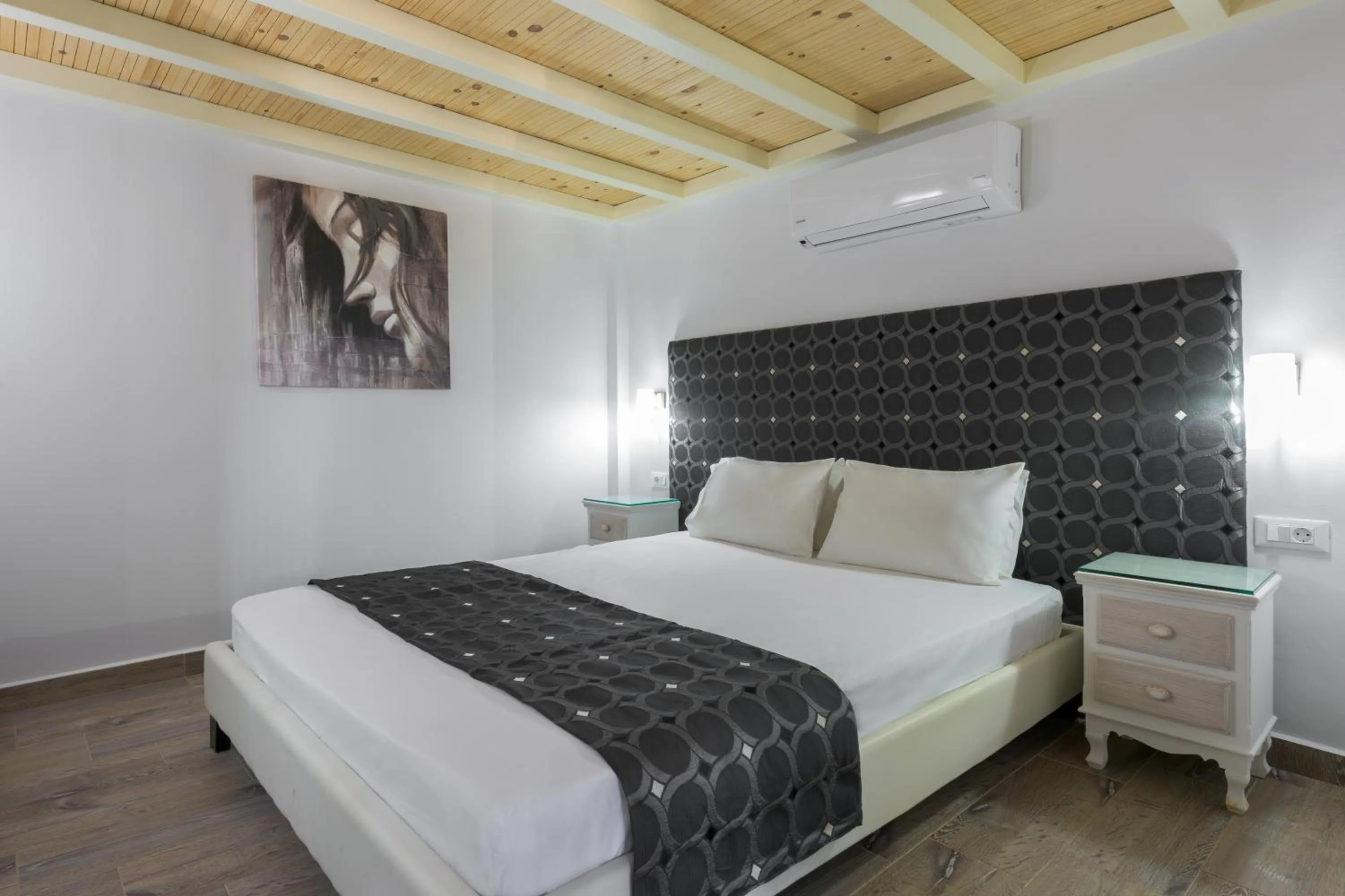 Vlycha Beach Apartments