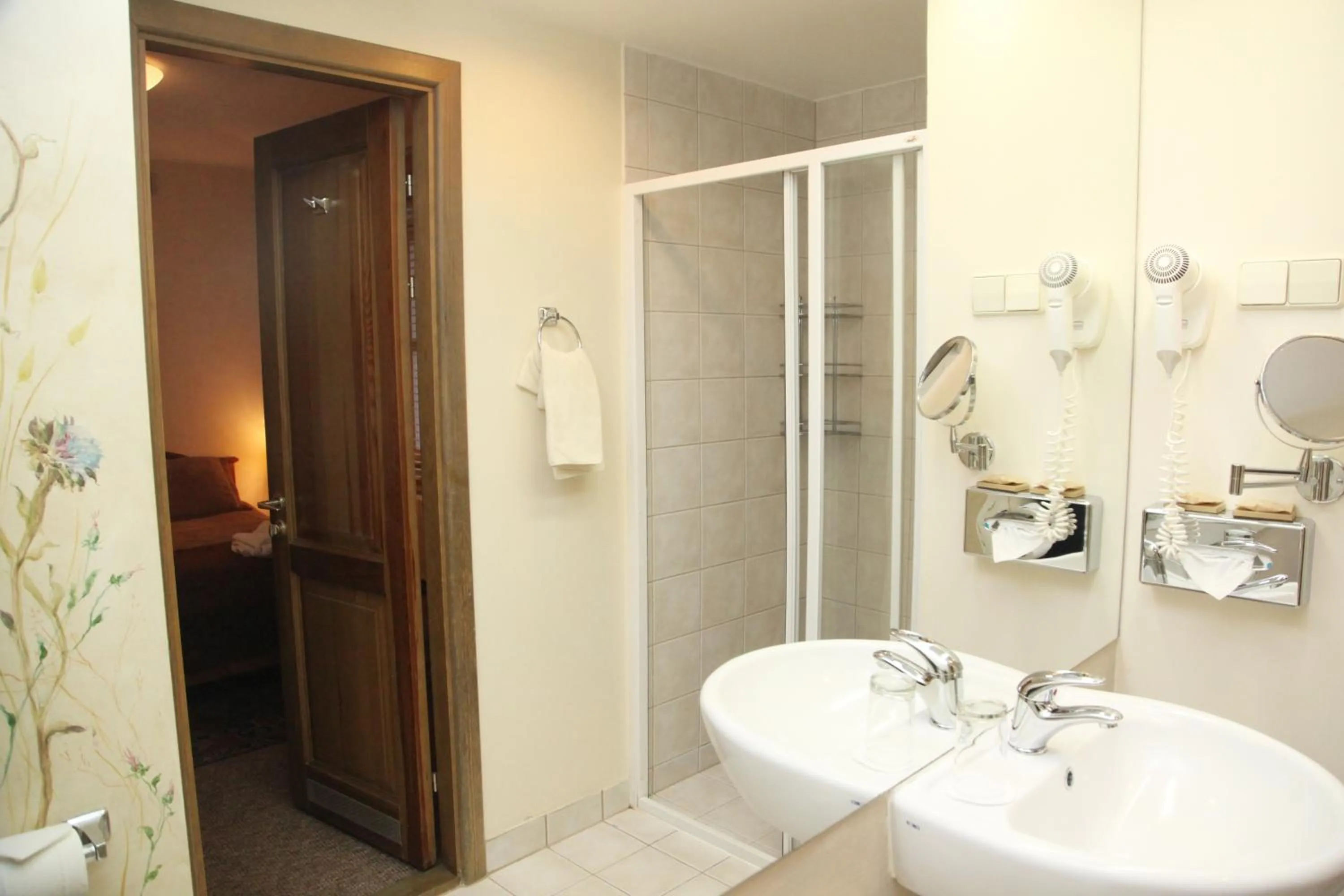 Shower in St. Peter's Boutique Hotel