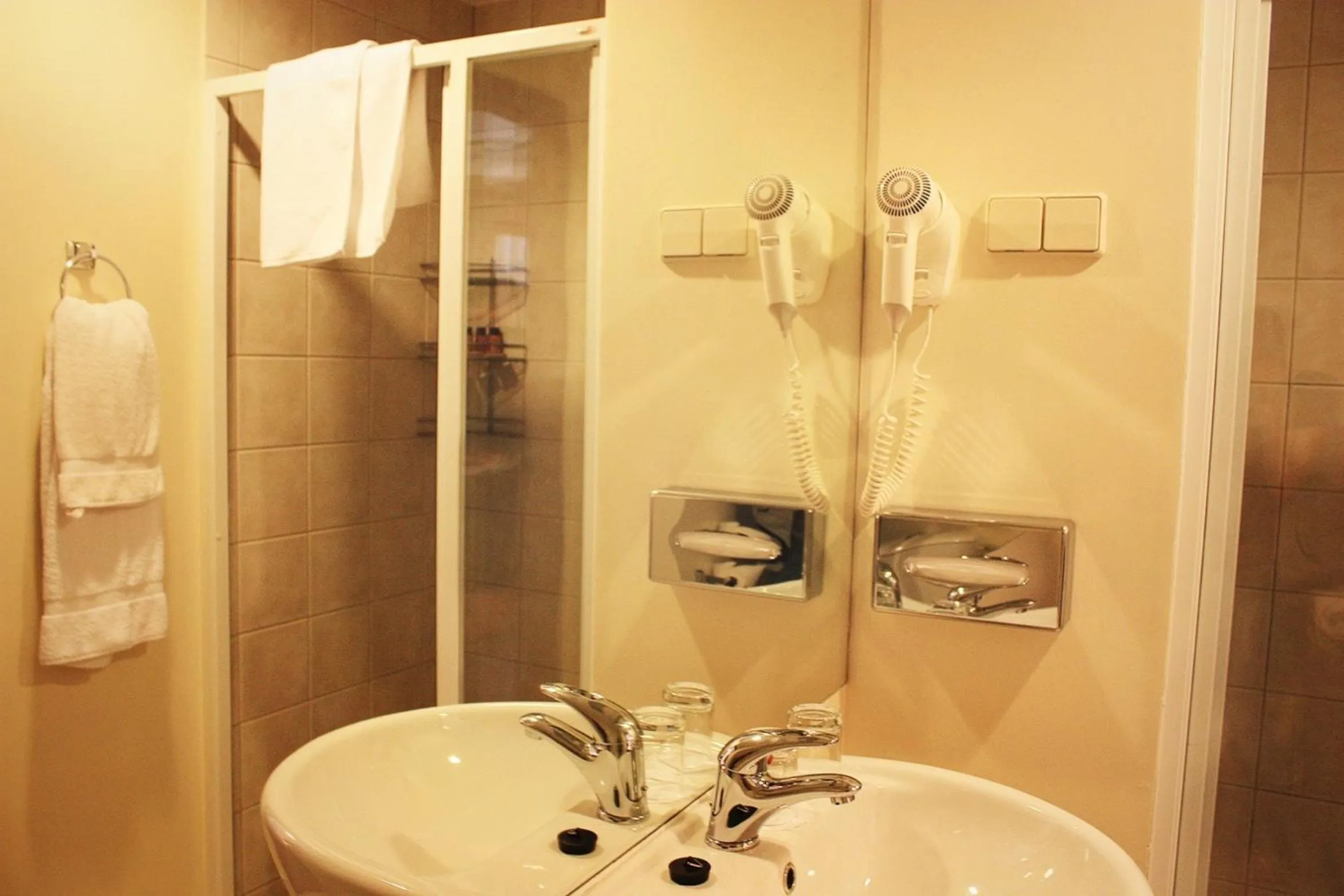Shower in St. Peter's Boutique Hotel