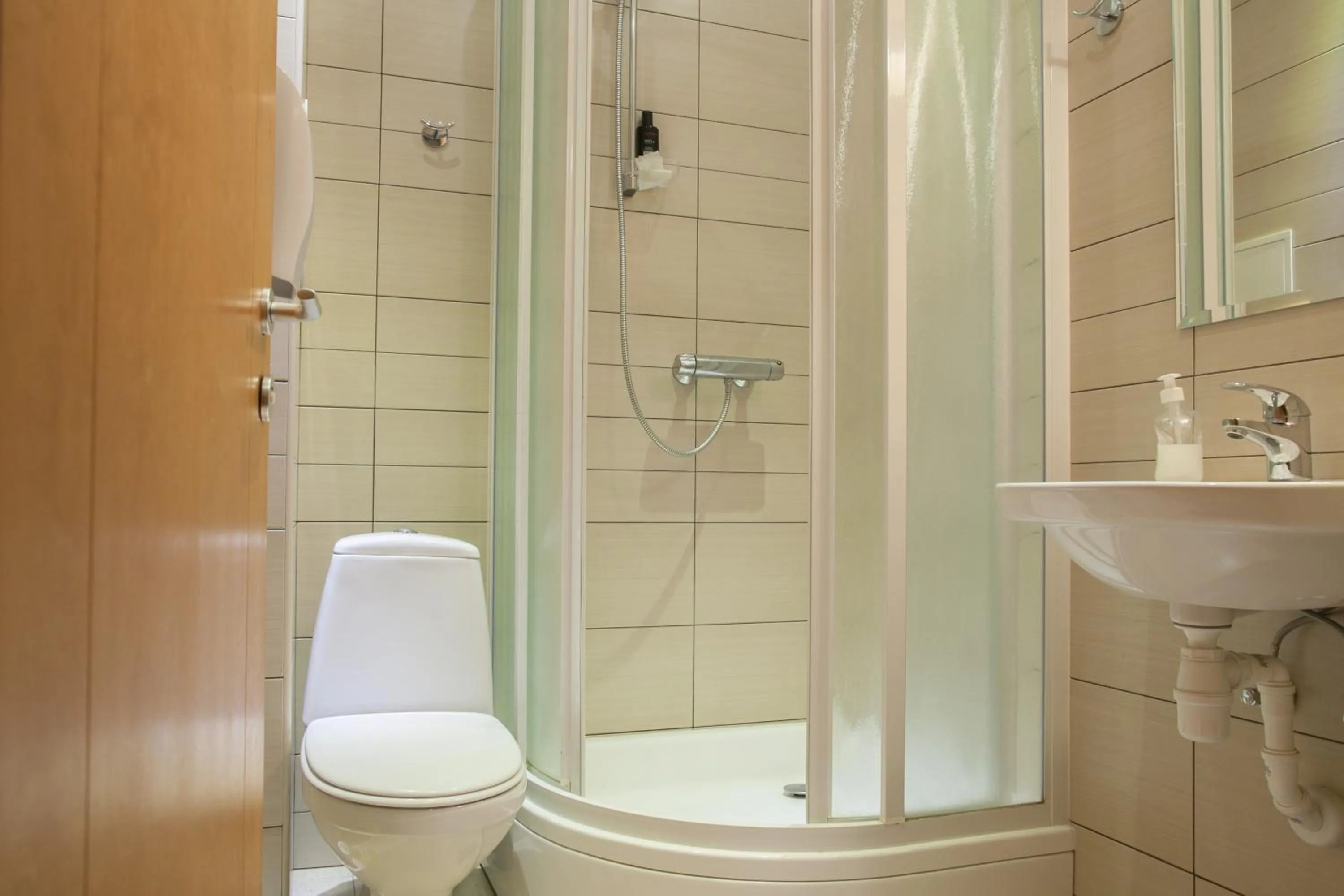 Shower in Guesthouse Jakob Lenz