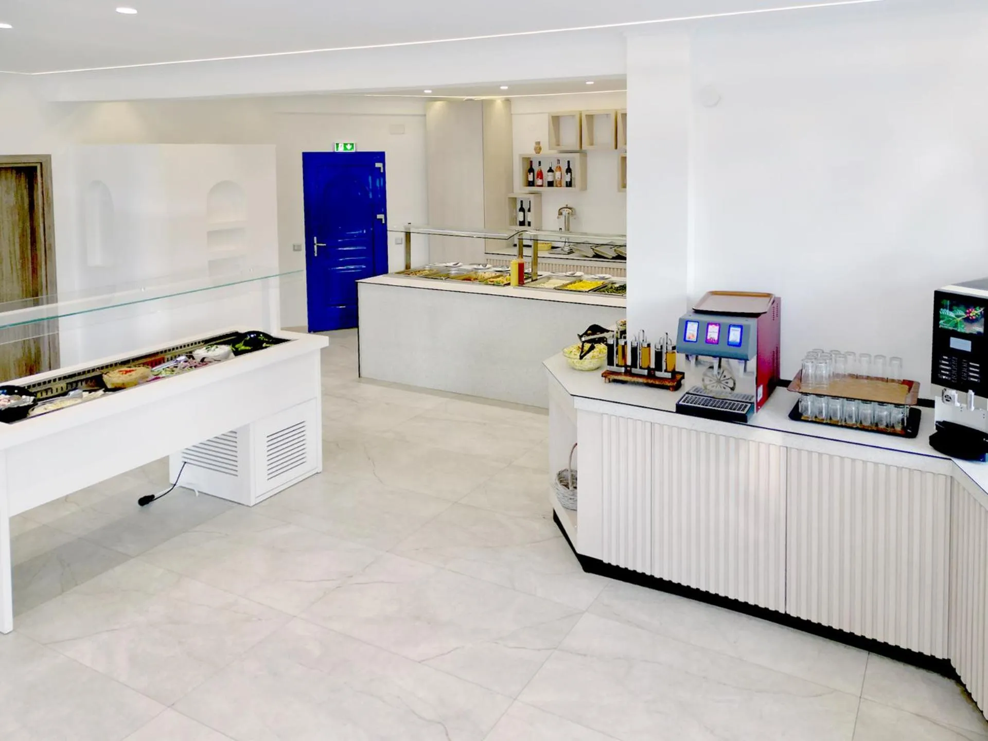 Food and drinks in Theo Bungalows Boutique Hotel