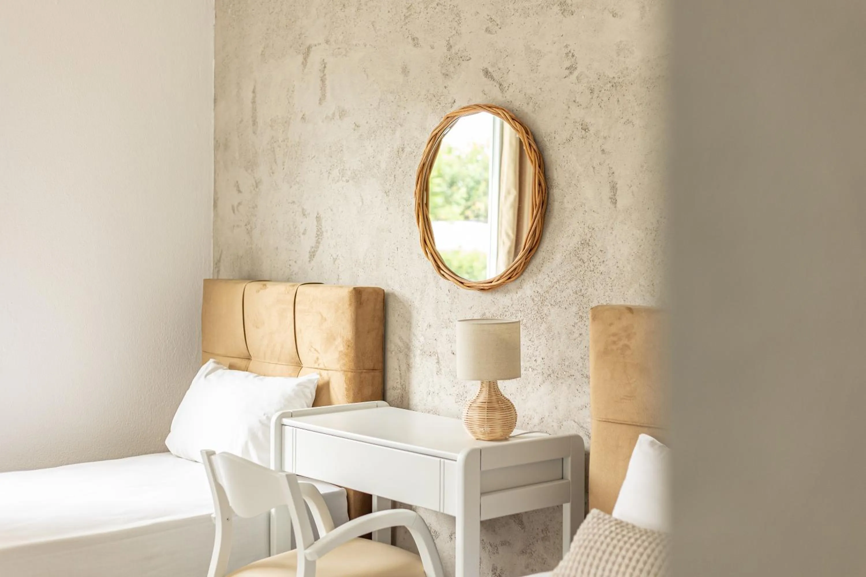 Bed in Theo Bungalows Boutique Hotel