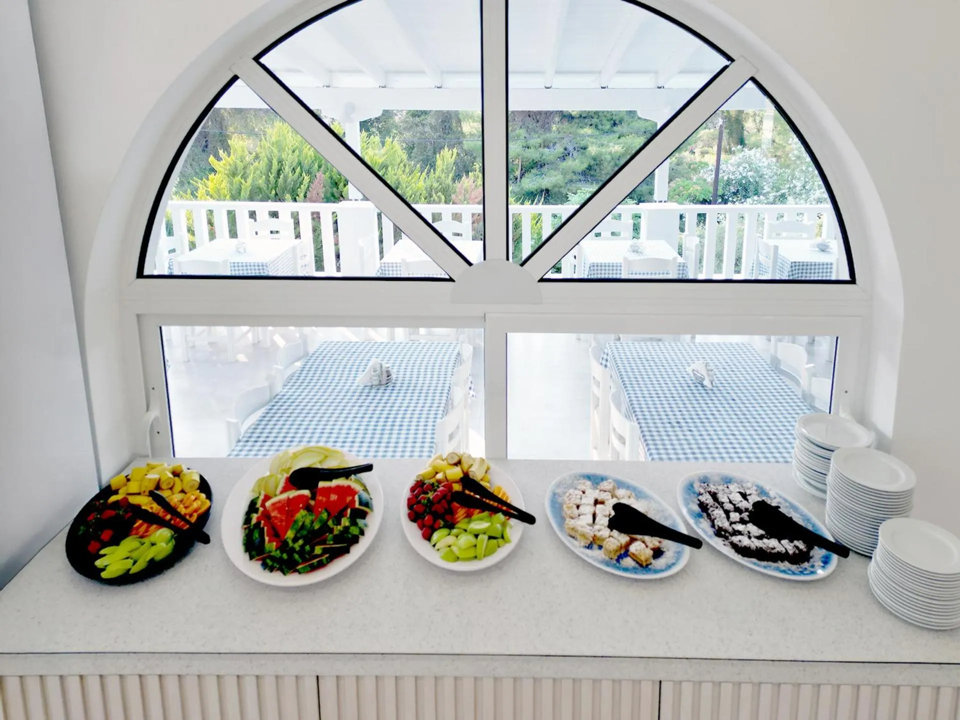 Food and drinks in Theo Bungalows Boutique Hotel