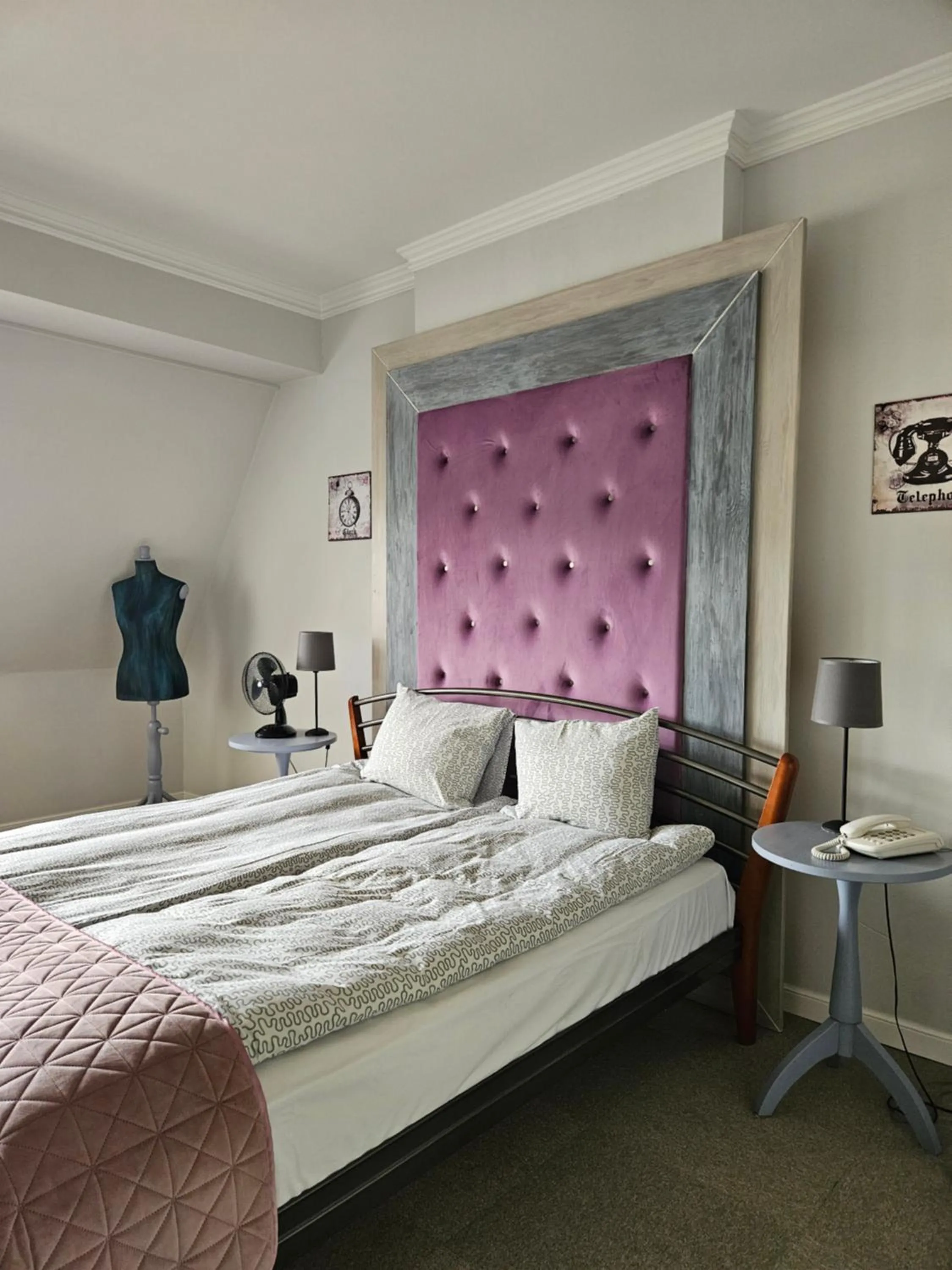 Bed in Hotel Marmułowski